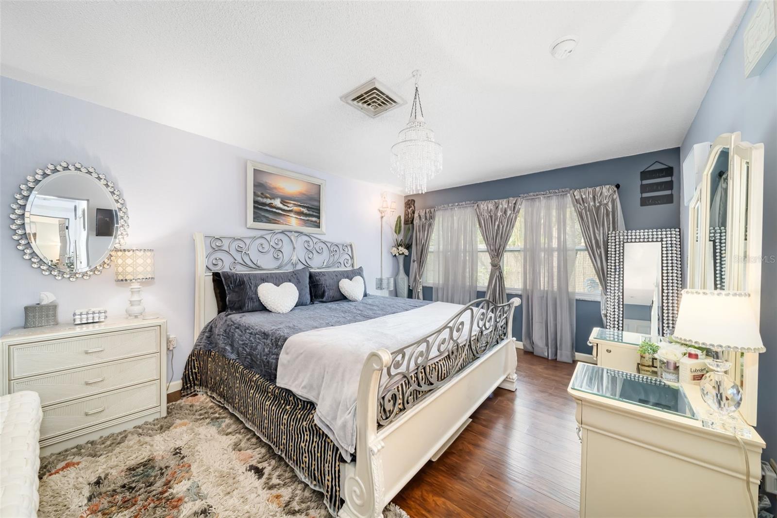 7236 LAS CASAS DR