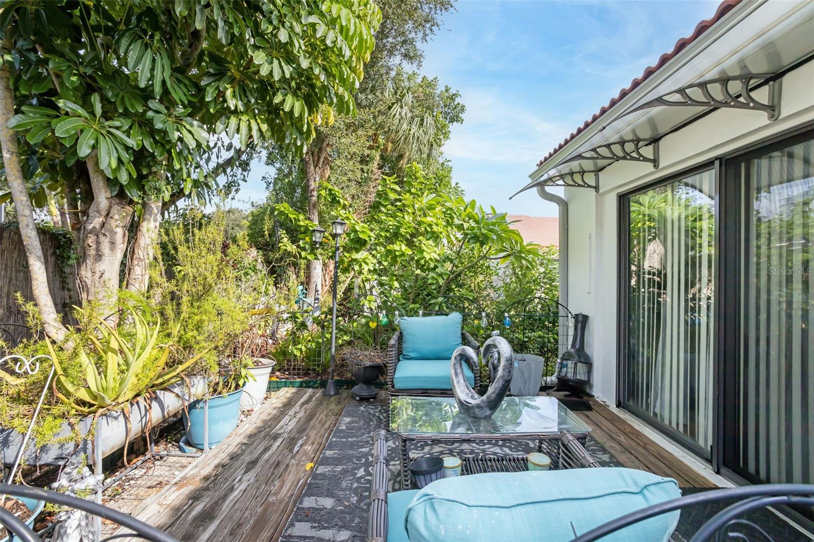 7236 LAS CASAS DR