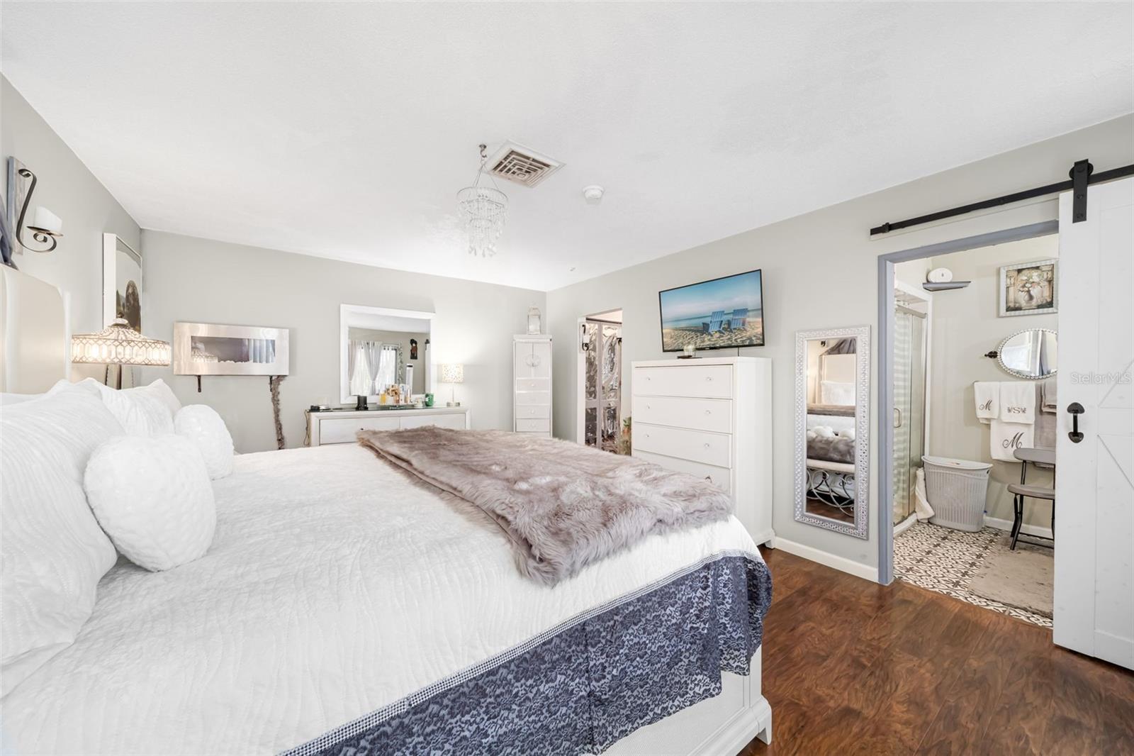 7236 LAS CASAS DR