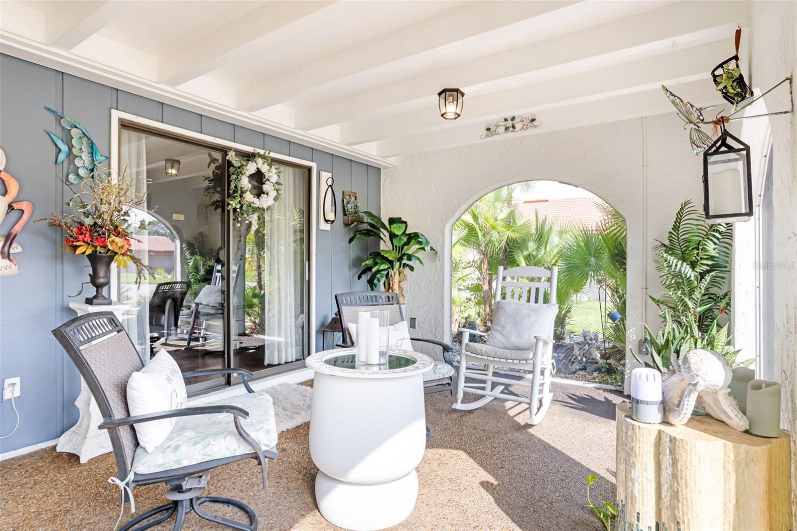 7236 LAS CASAS DR