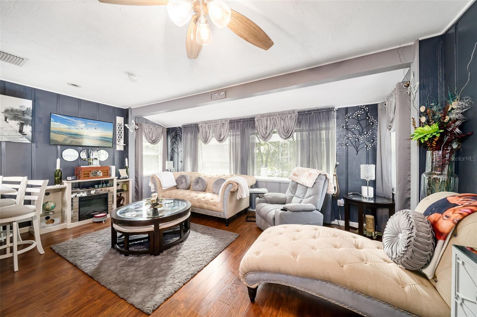 7236 LAS CASAS DR