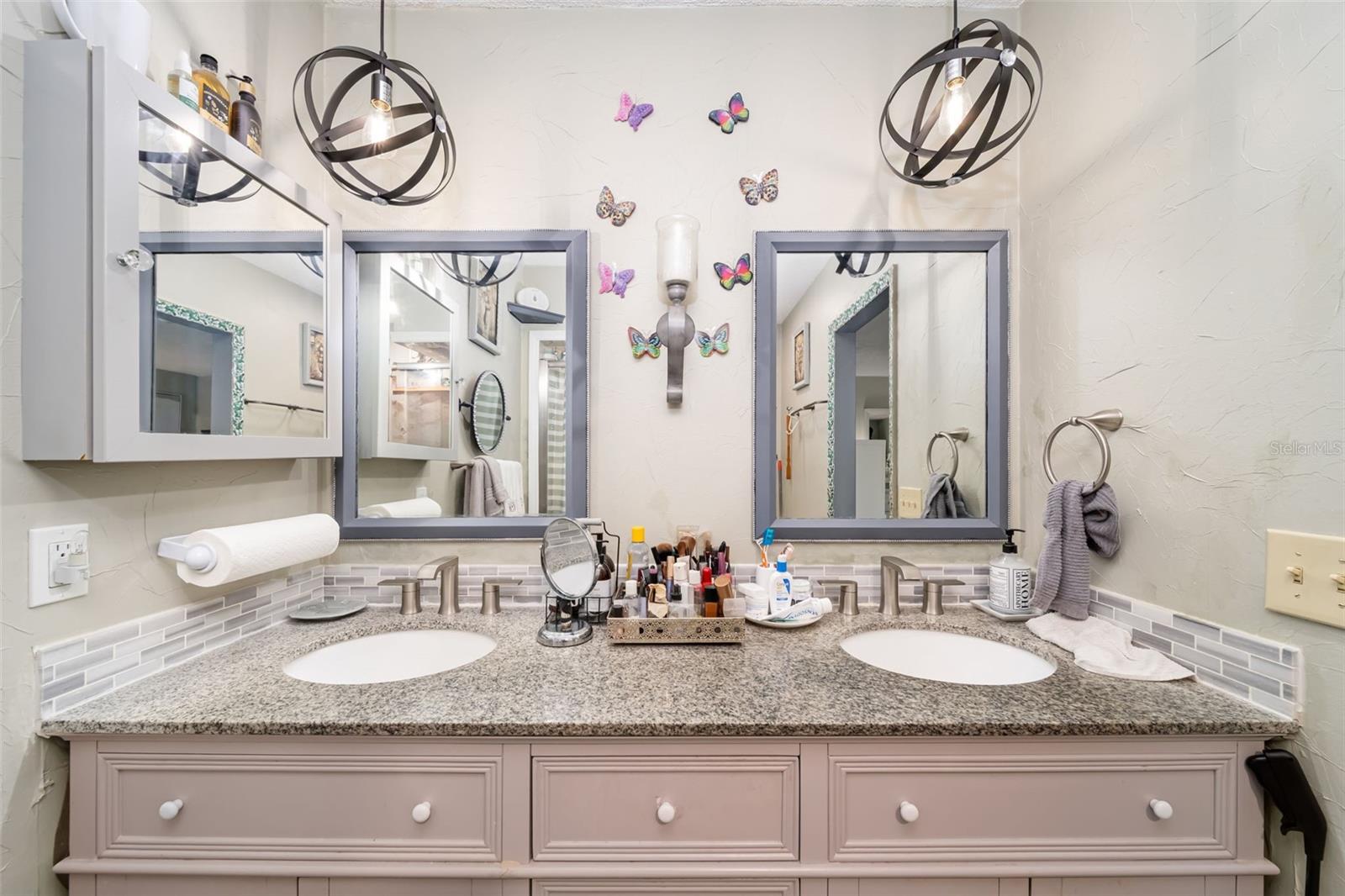 7236 LAS CASAS DR