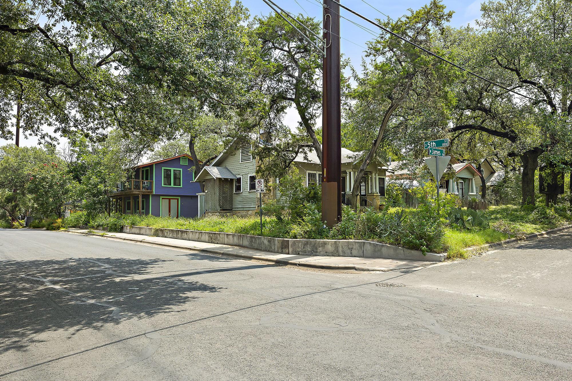 914 James ST