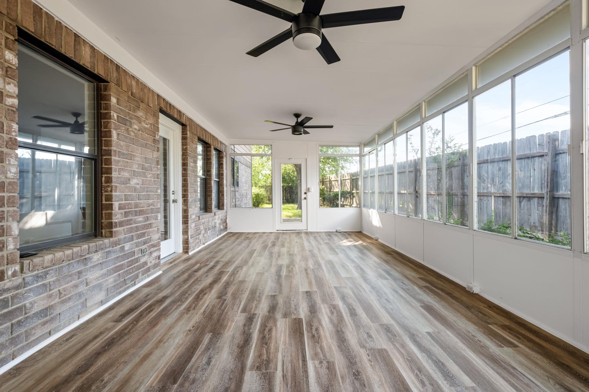 1106 Split Oak CV