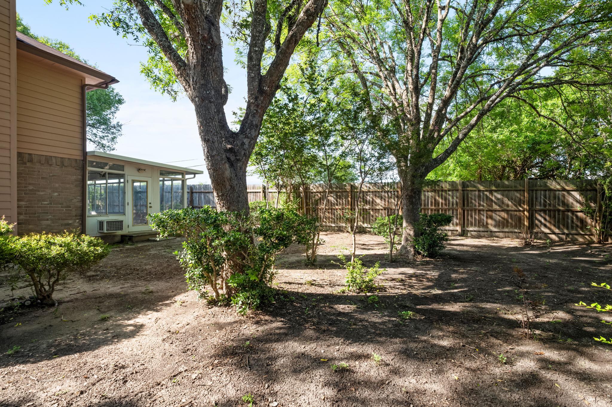 1106 Split Oak CV