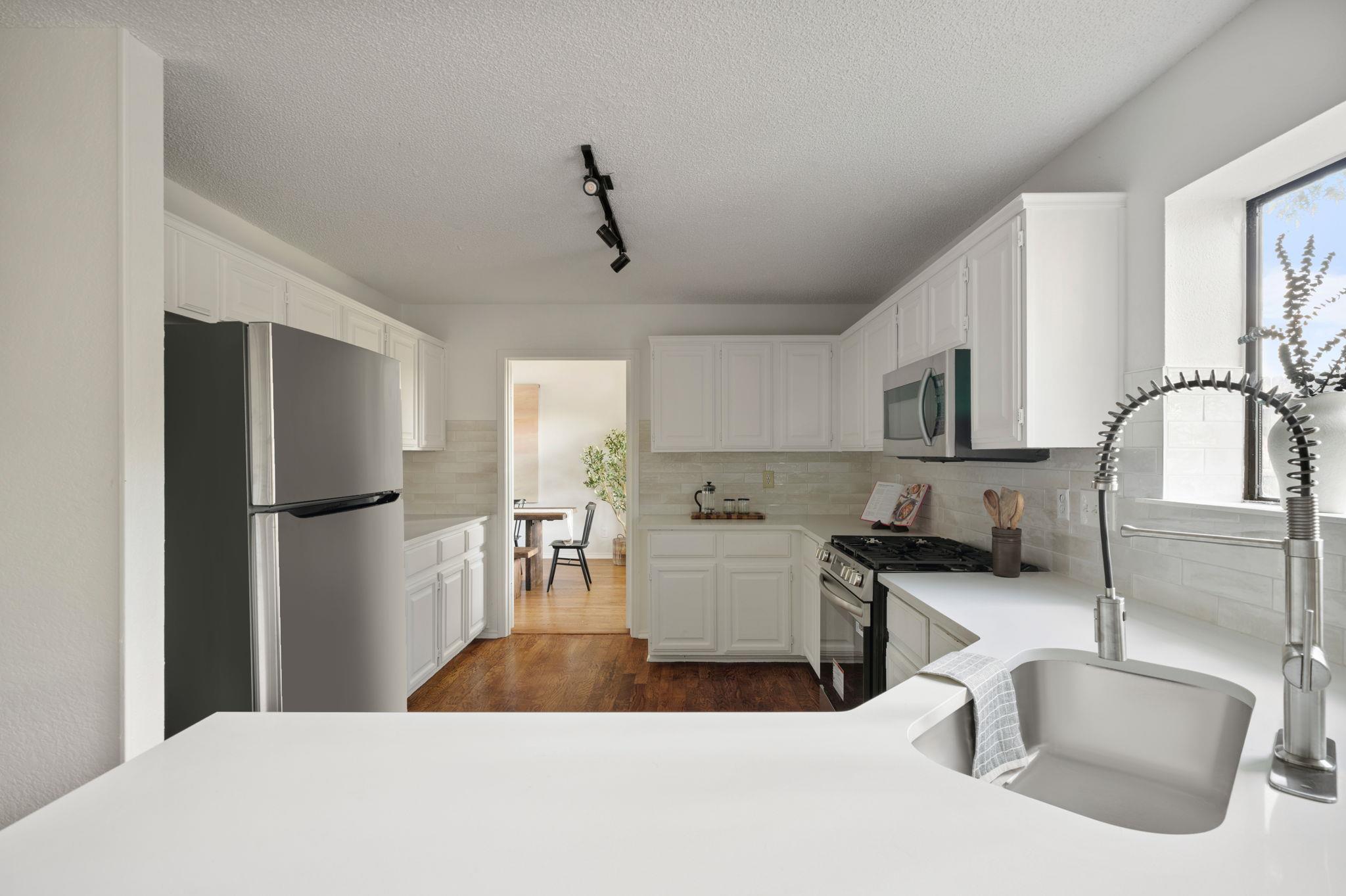 1106 Split Oak CV