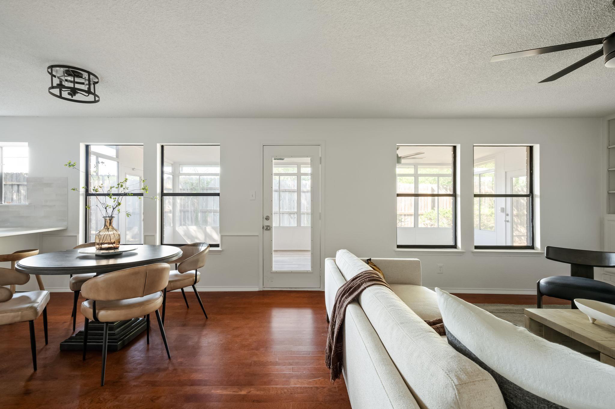 1106 Split Oak CV