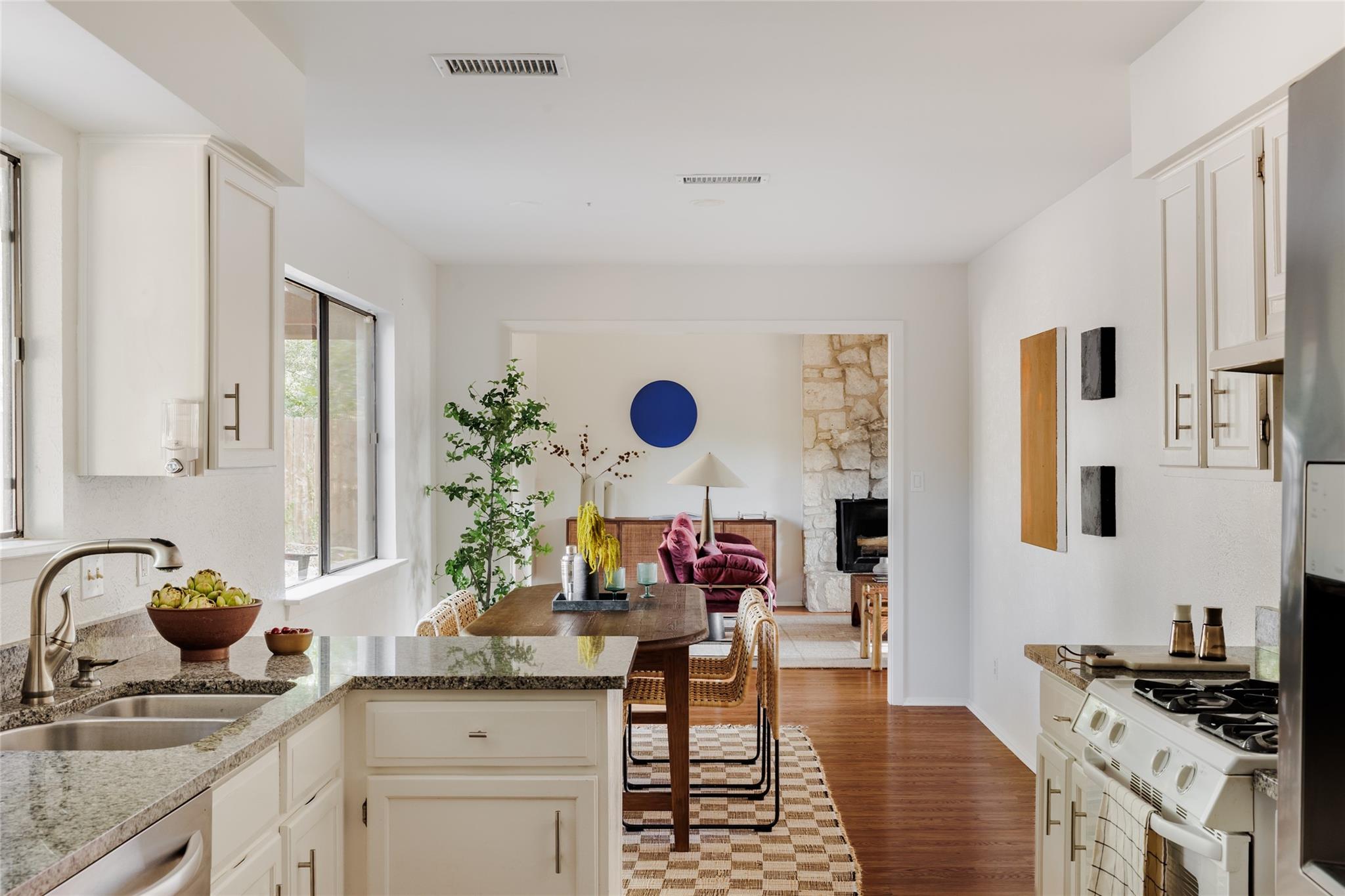 7806 Beauregard CIR