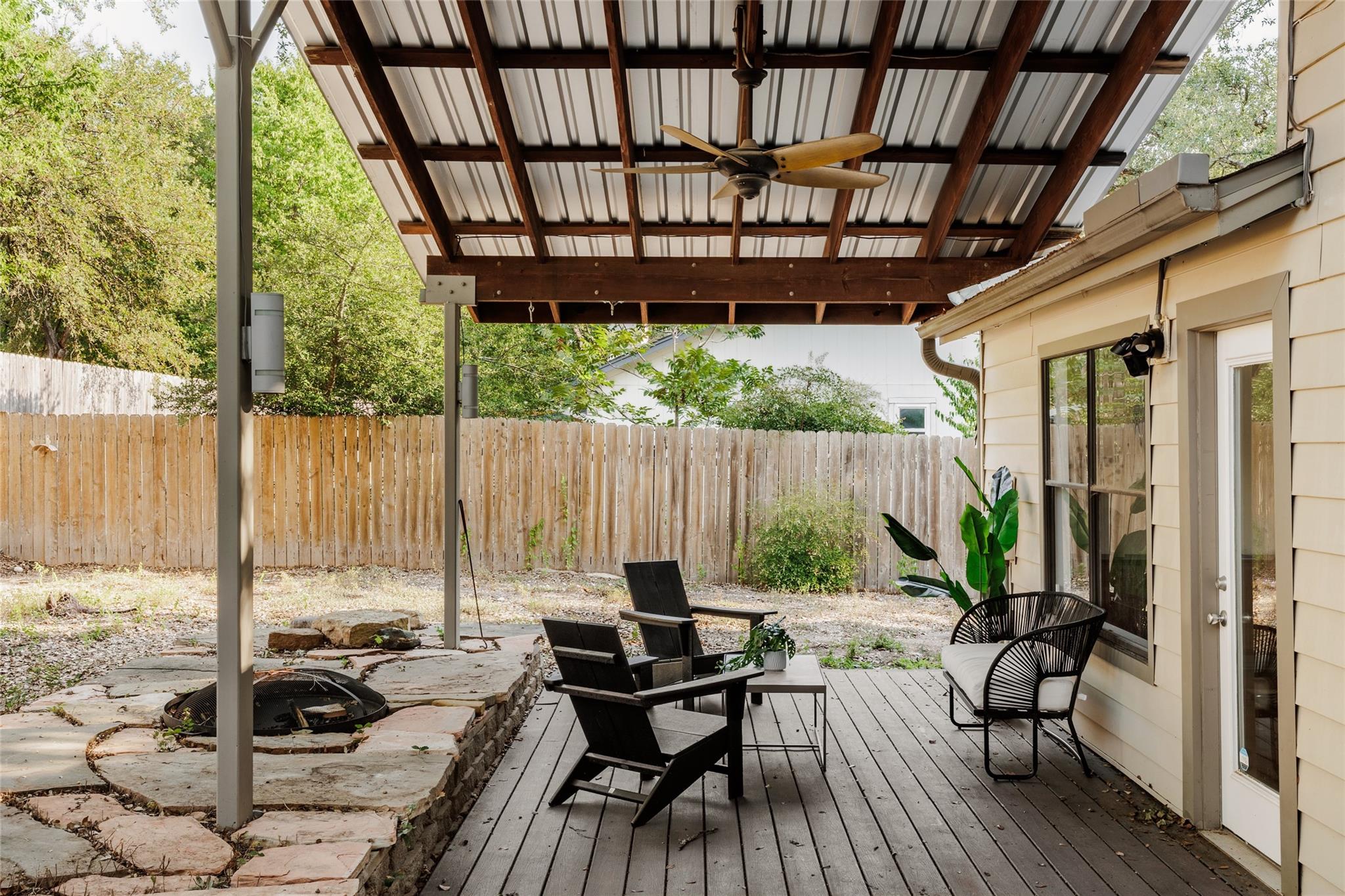 7806 Beauregard CIR