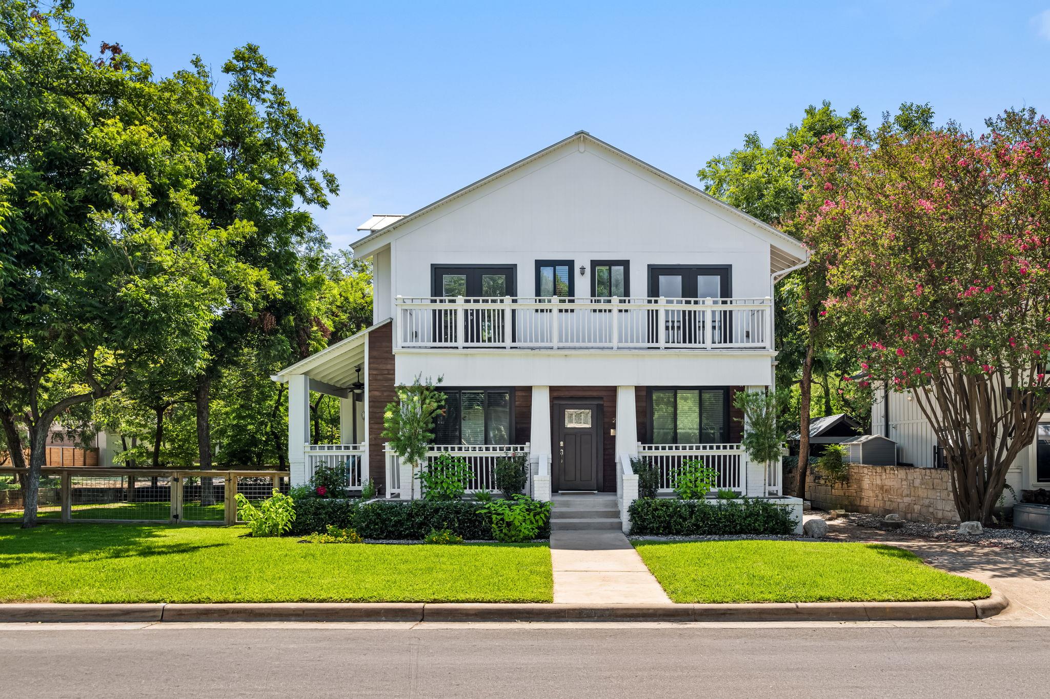 2413 Sharon LN