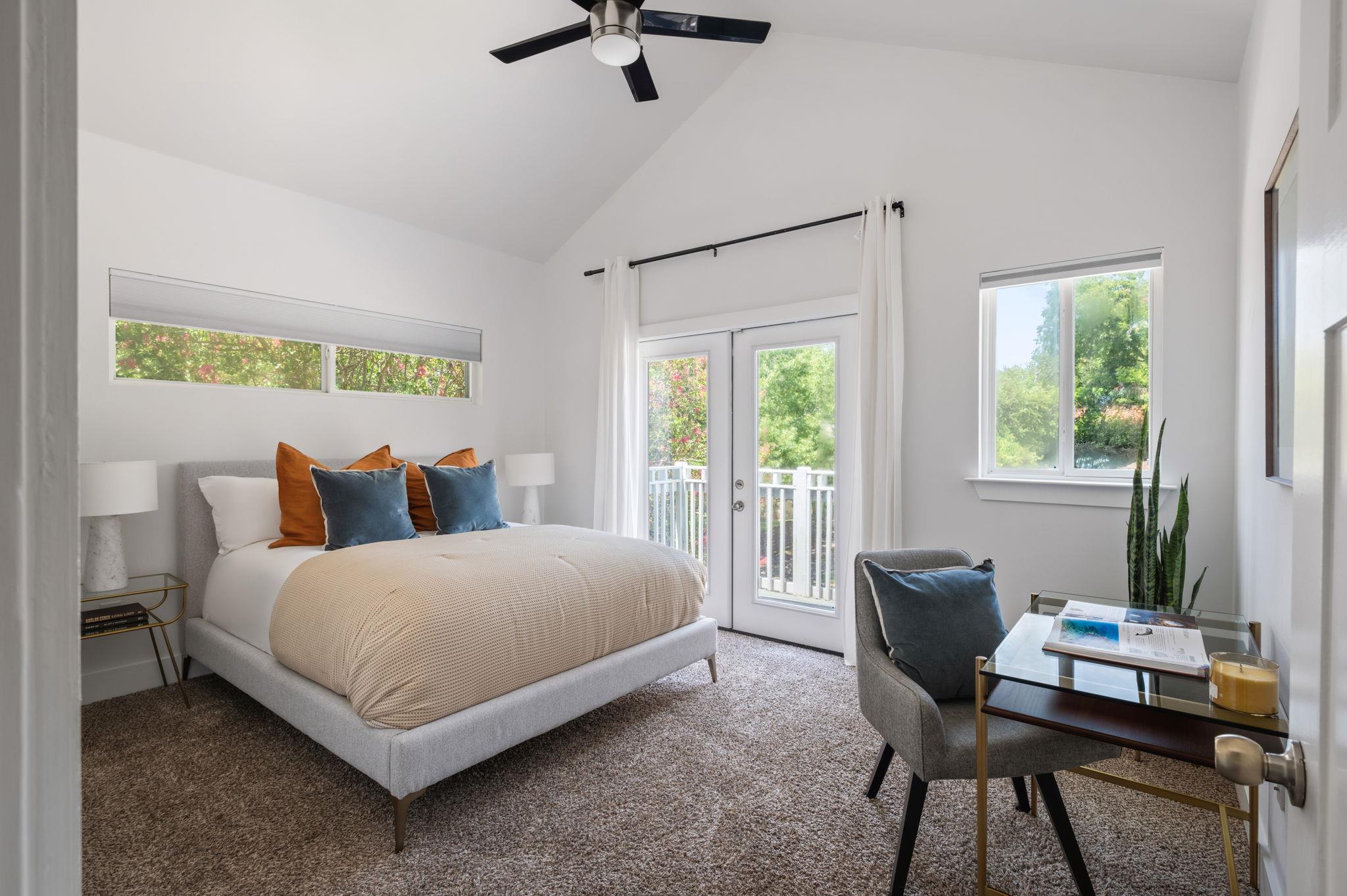 2413 Sharon LN