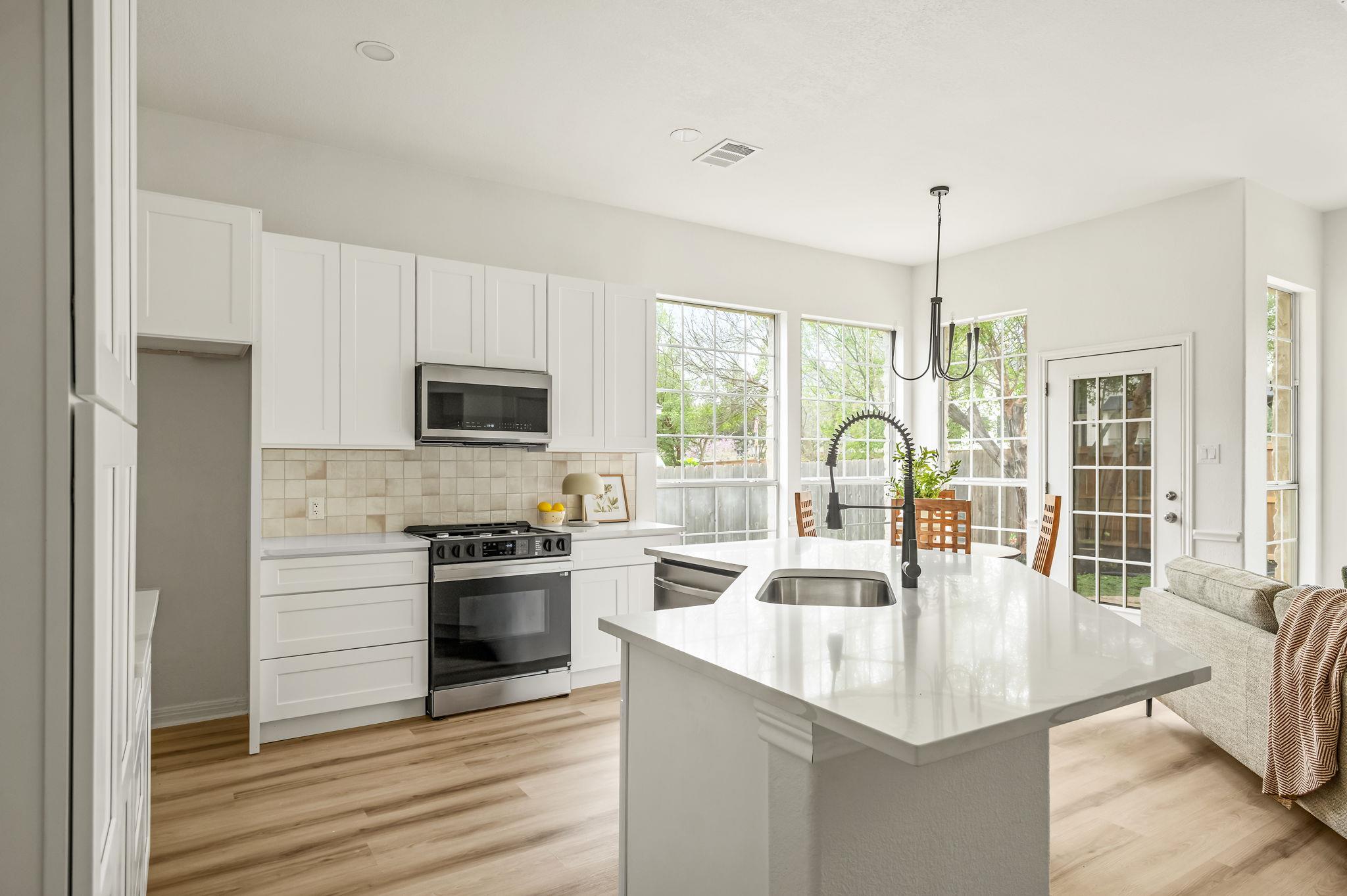 4015 Sable Oaks DR