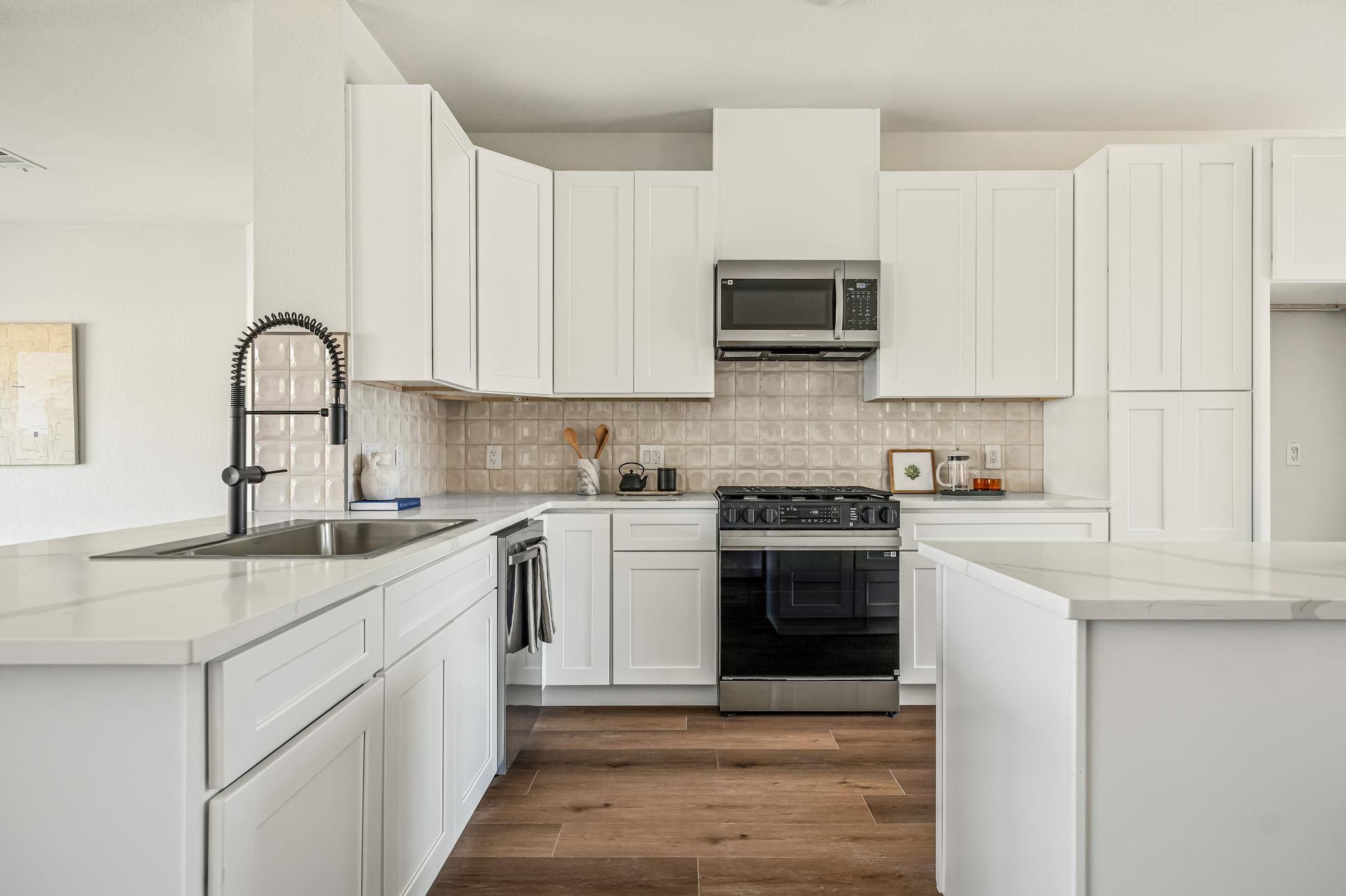 1516 Natural Bridge LN