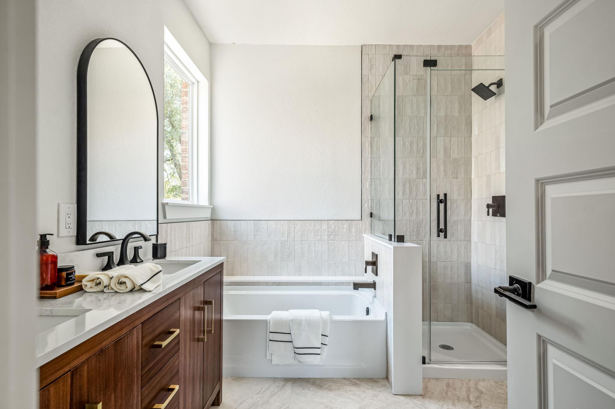 1516 Natural Bridge LN