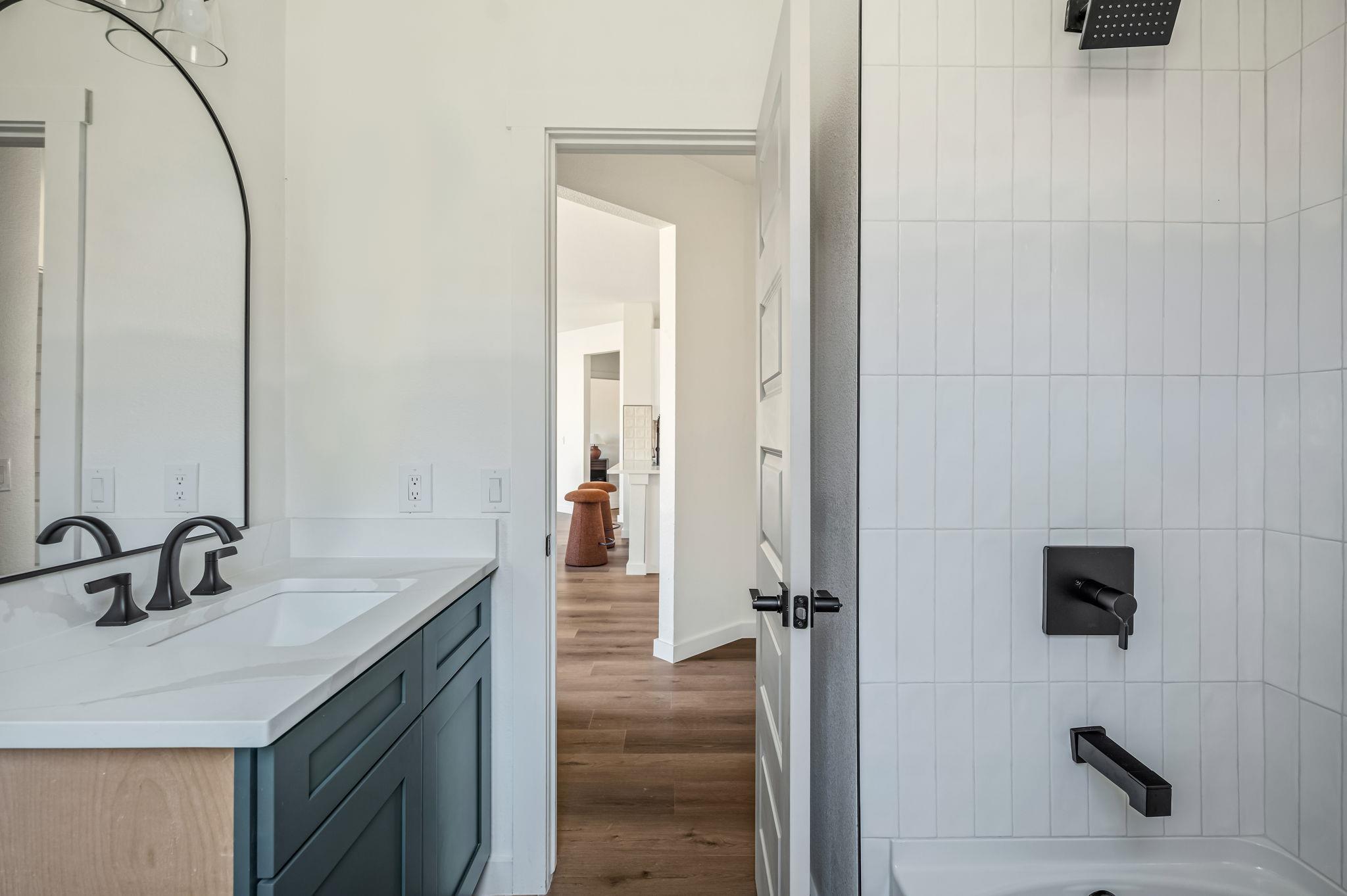 1516 Natural Bridge LN