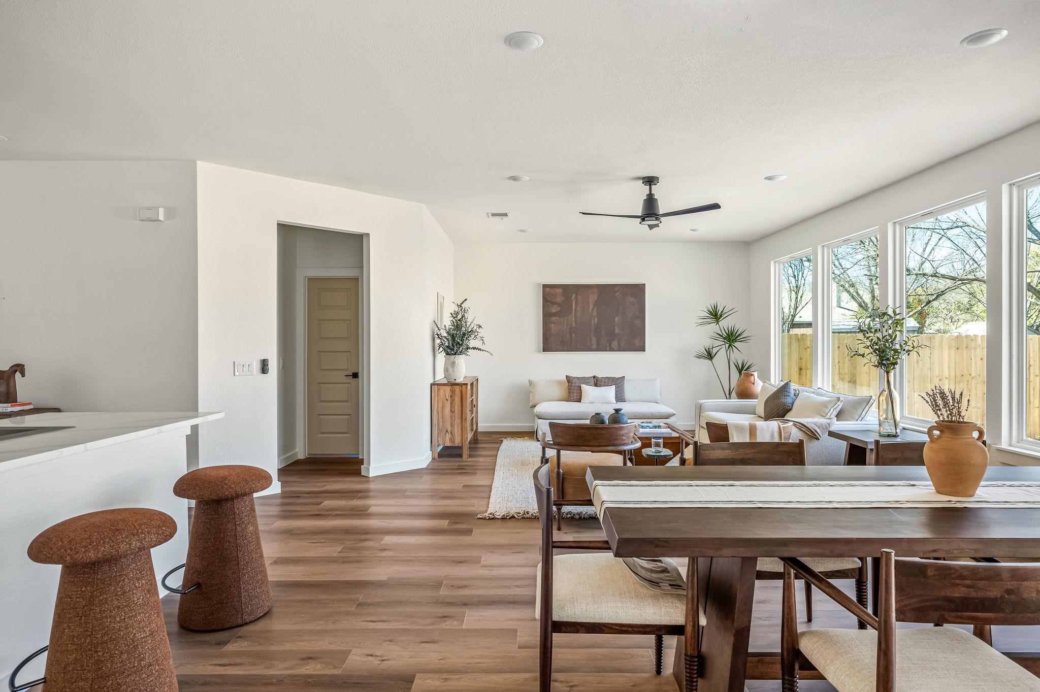 1516 Natural Bridge LN