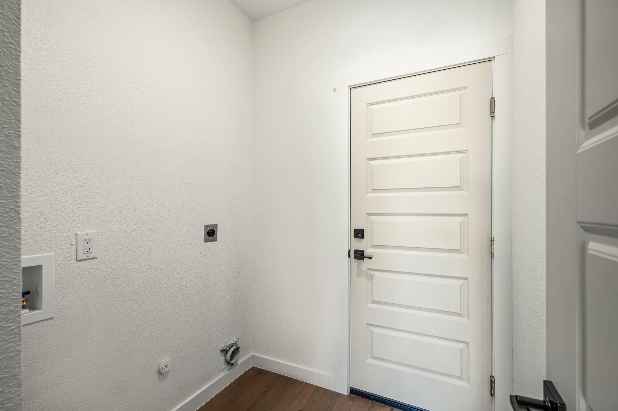 1516 Natural Bridge LN