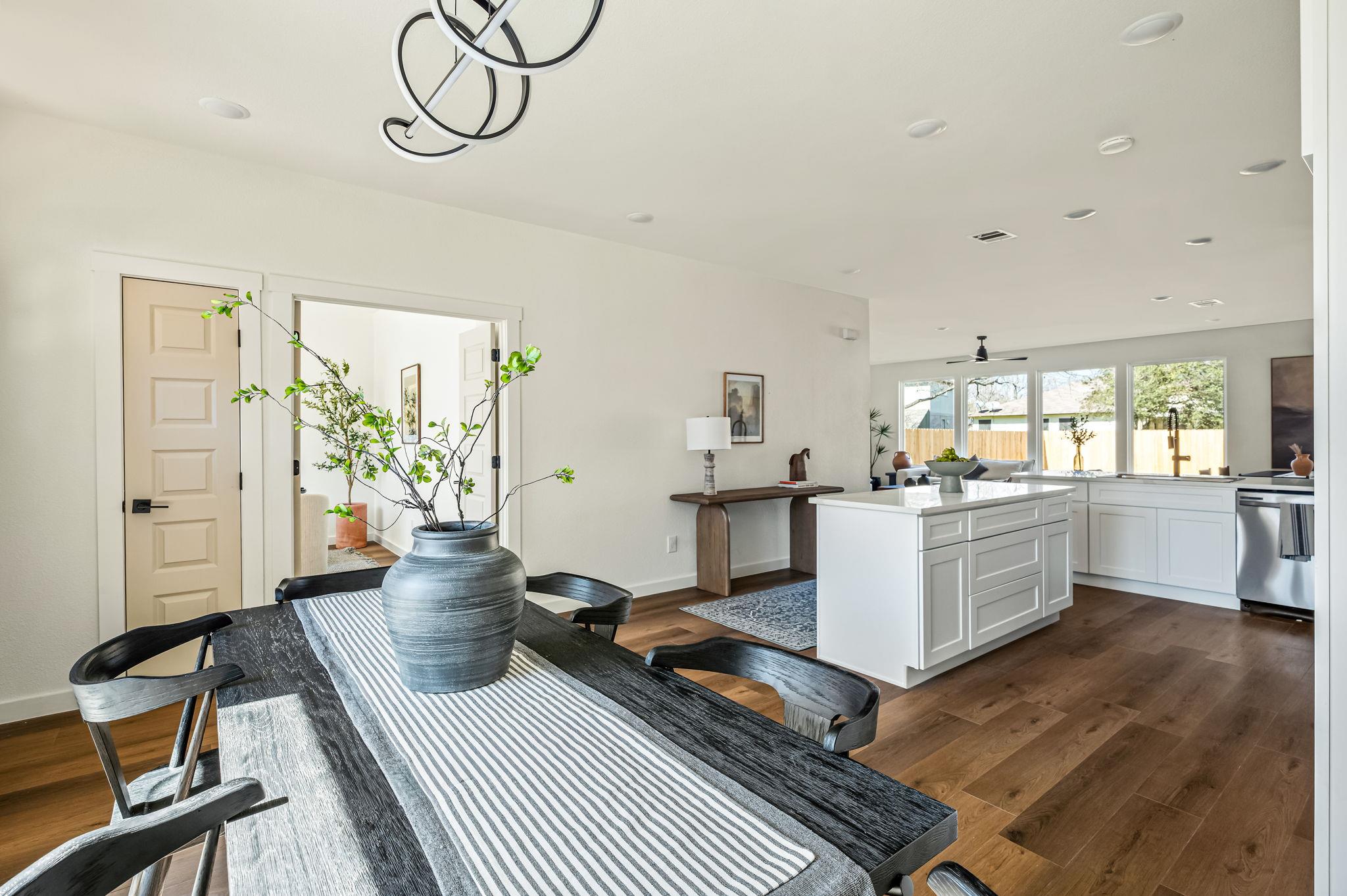 1516 Natural Bridge LN