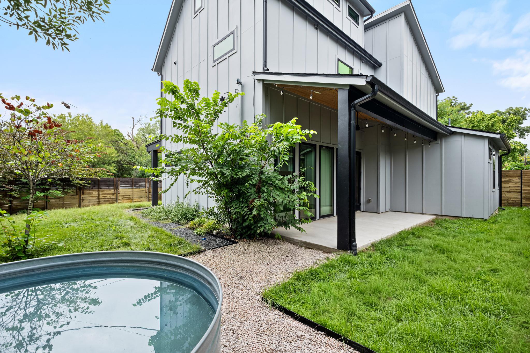 3508 Lyons RD