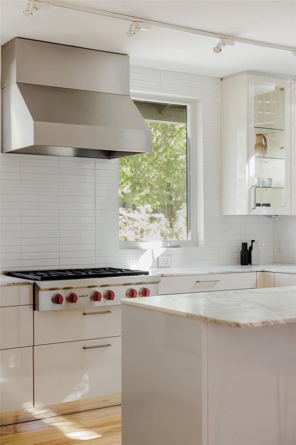 1601 Alameda DR