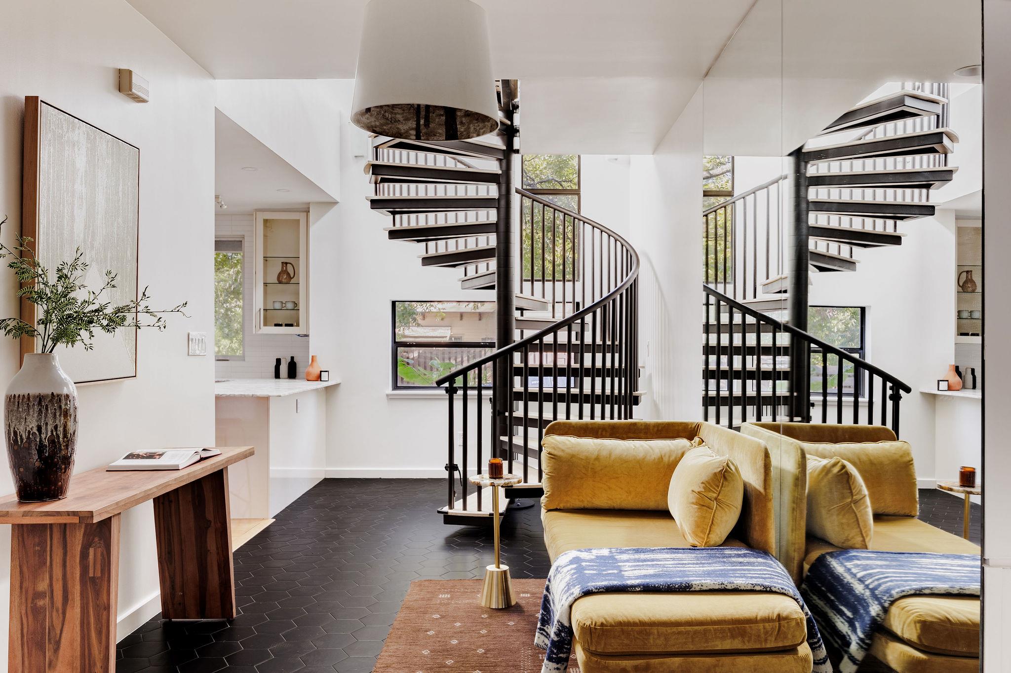 1601 Alameda DR