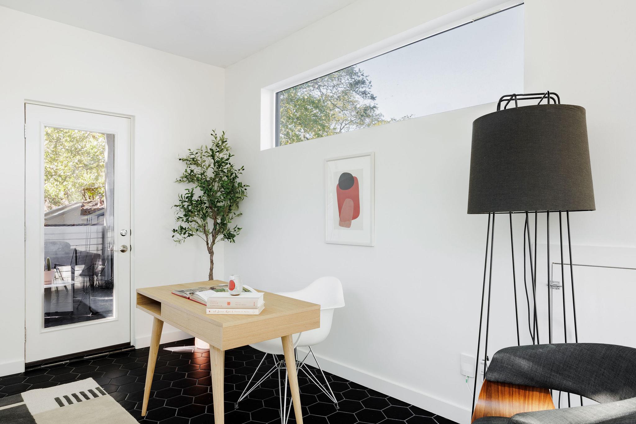 1601 Alameda DR