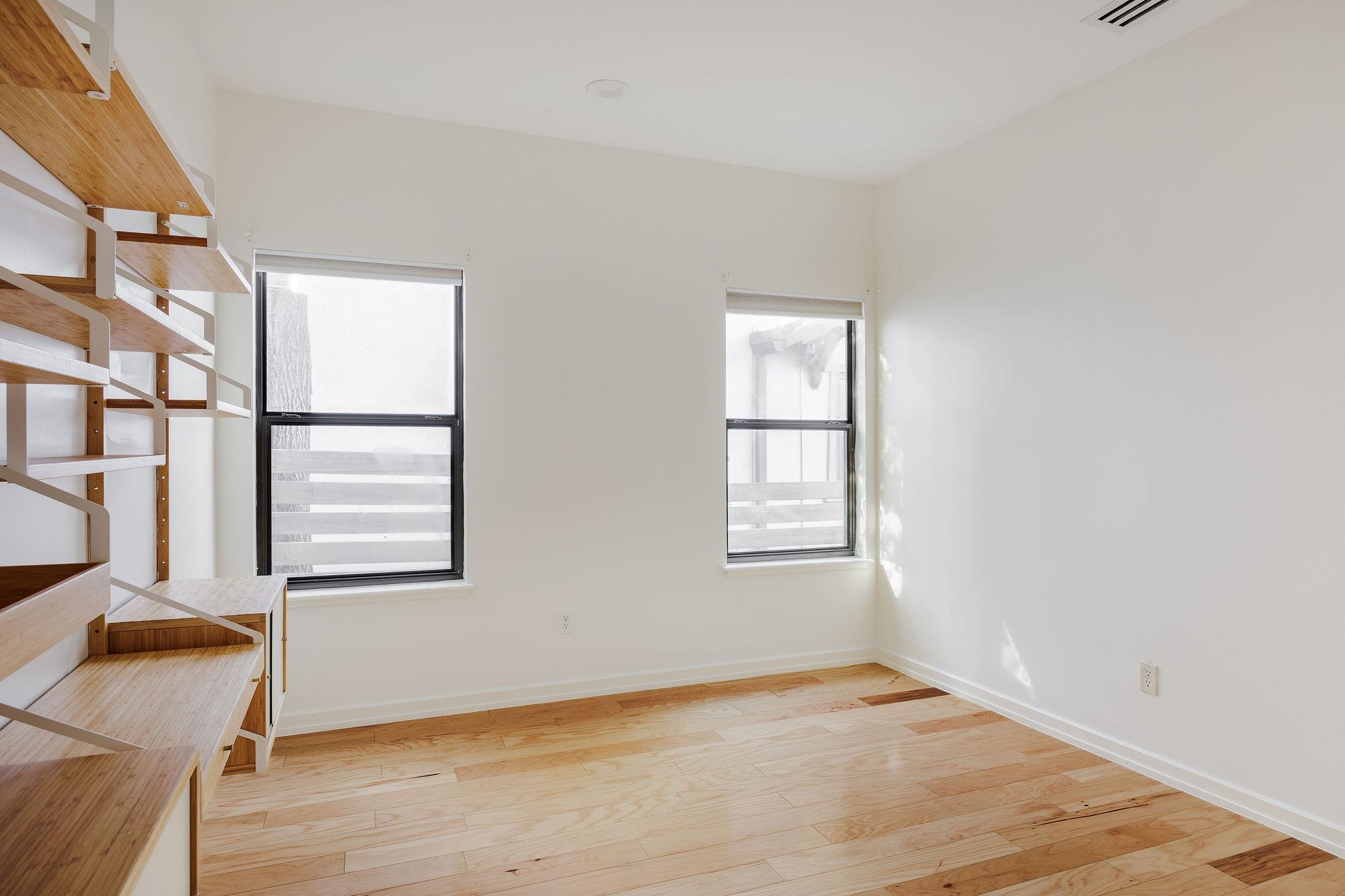 1601 Alameda DR