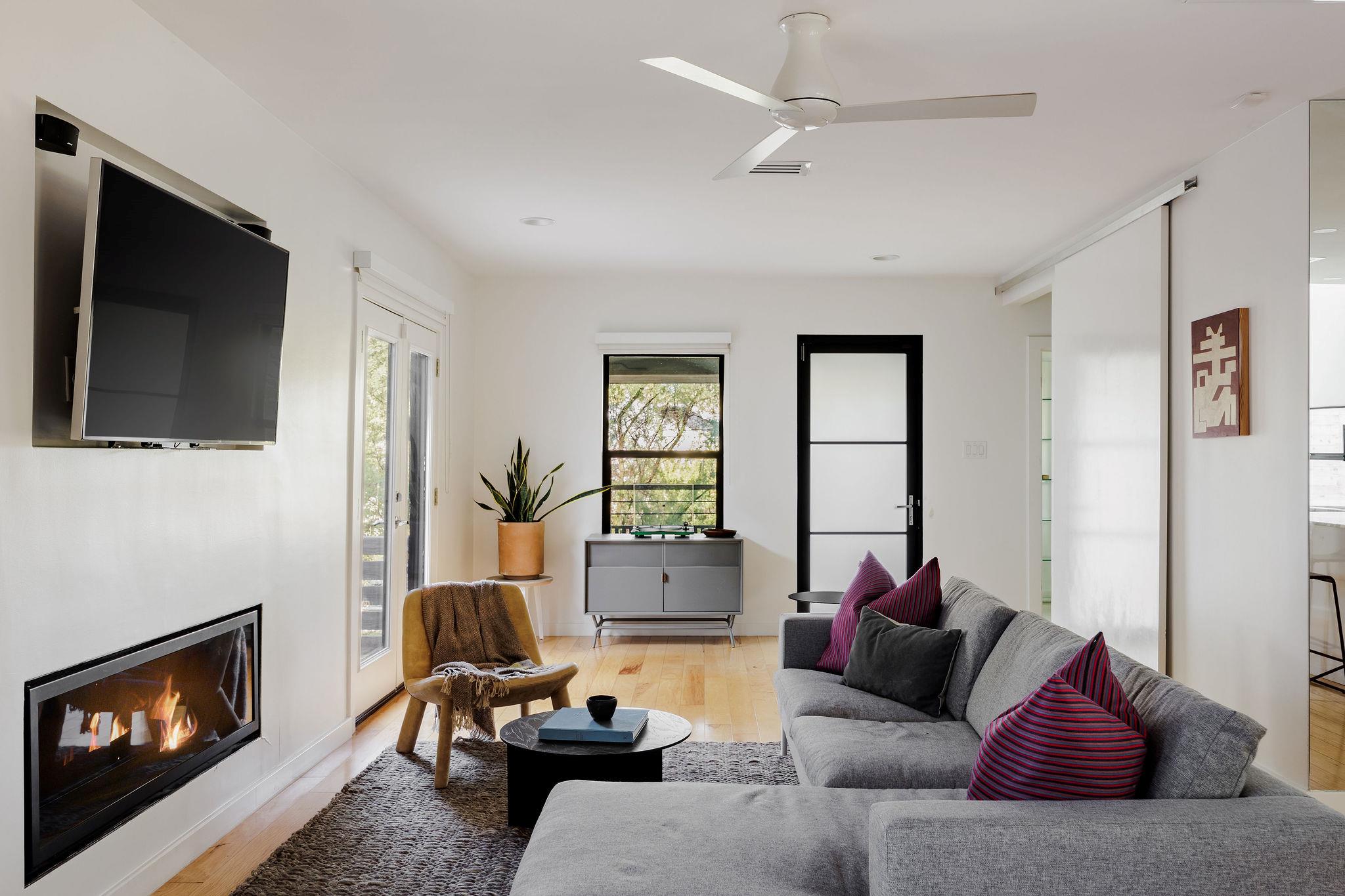 1601 Alameda DR