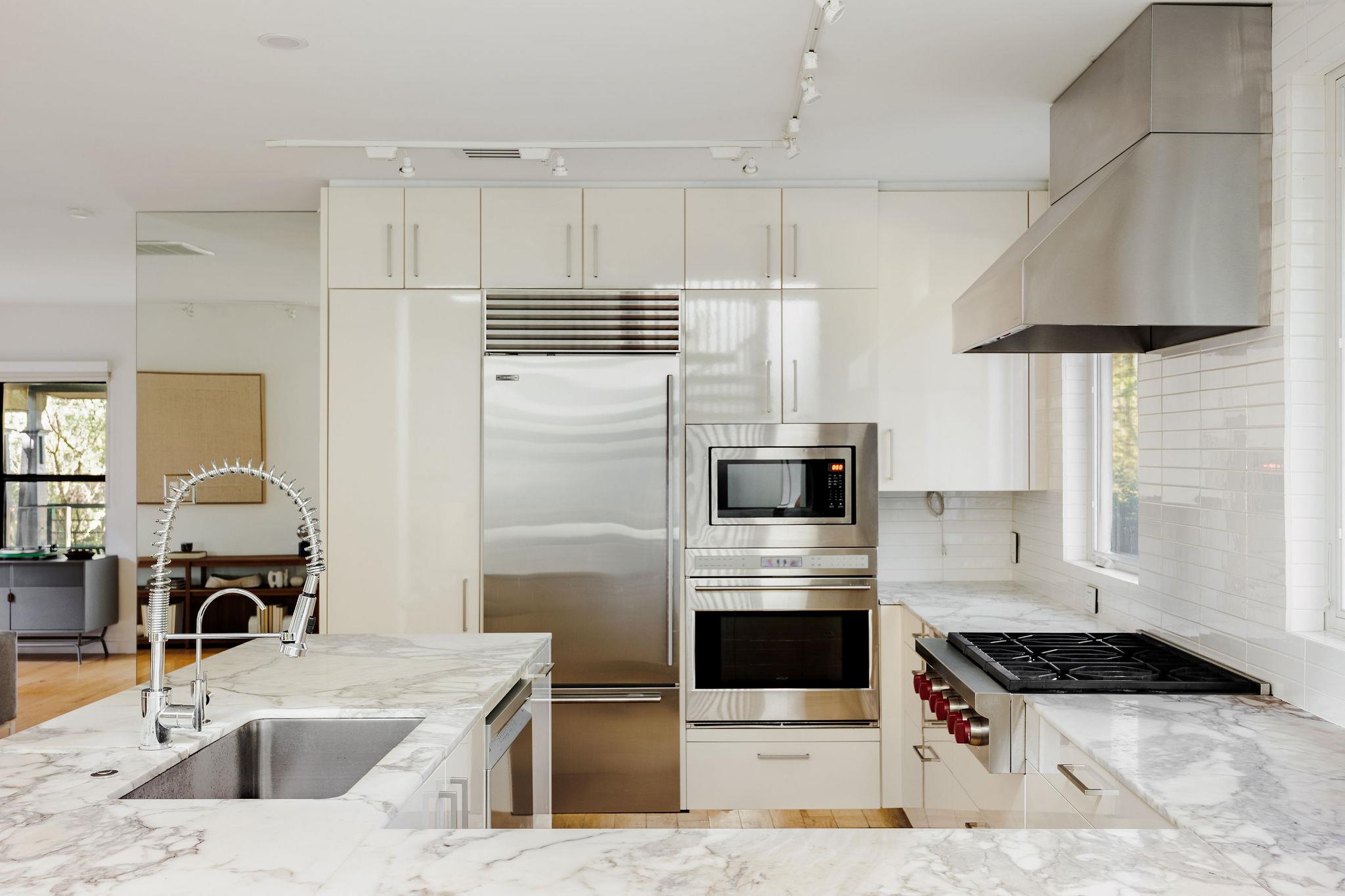 1601 Alameda DR