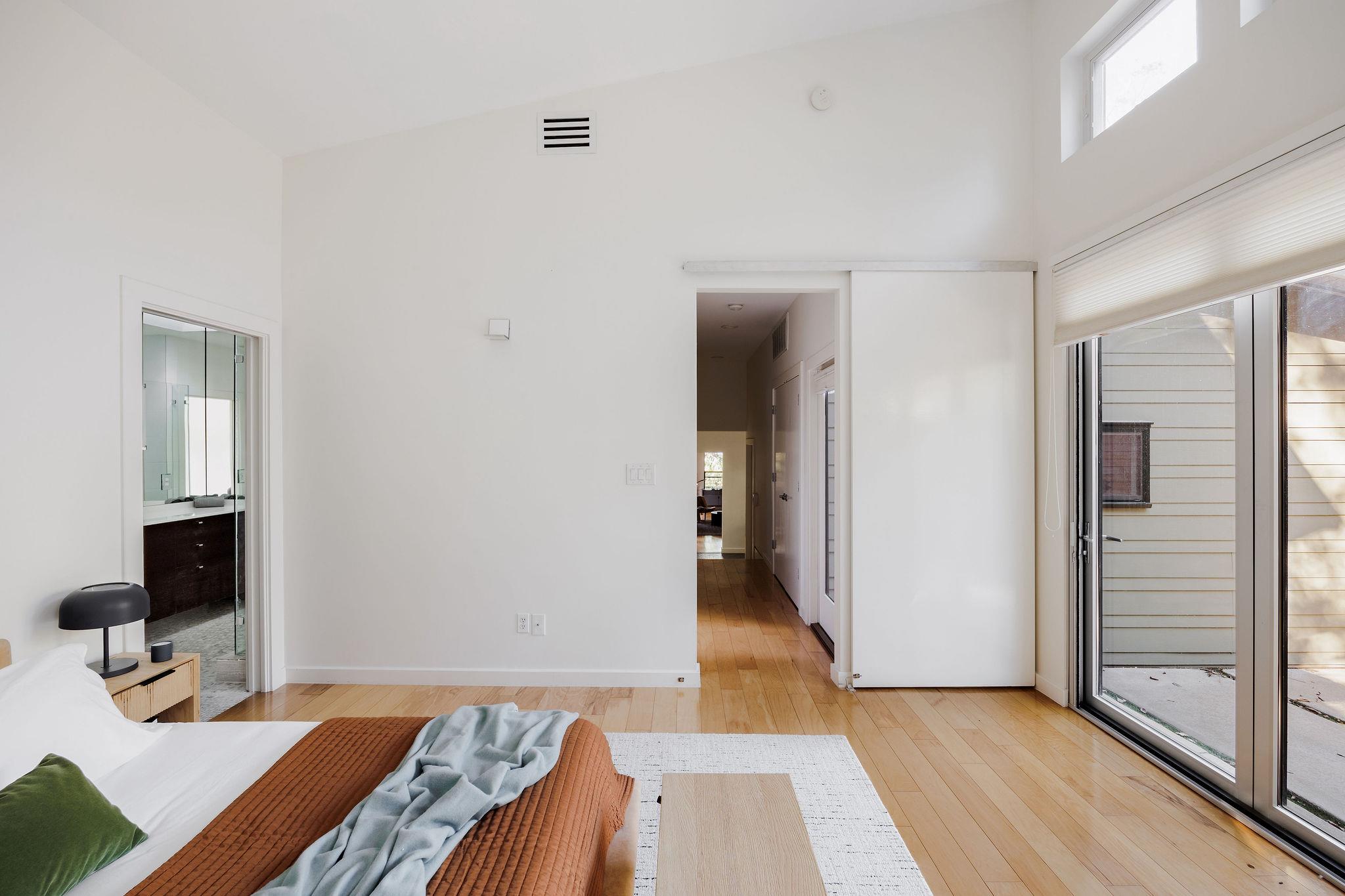 1601 Alameda DR