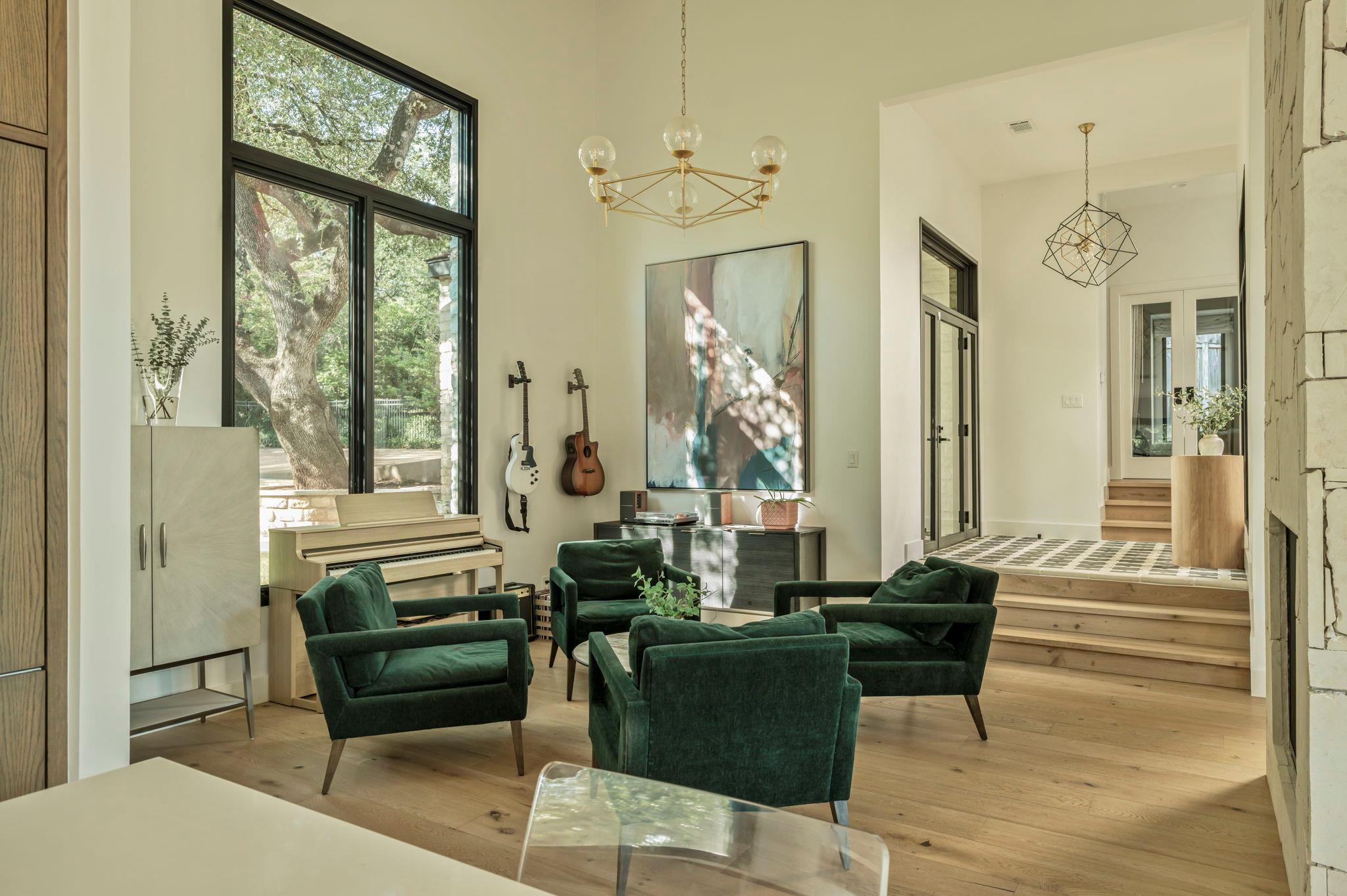 6301 Mountain Park CV
