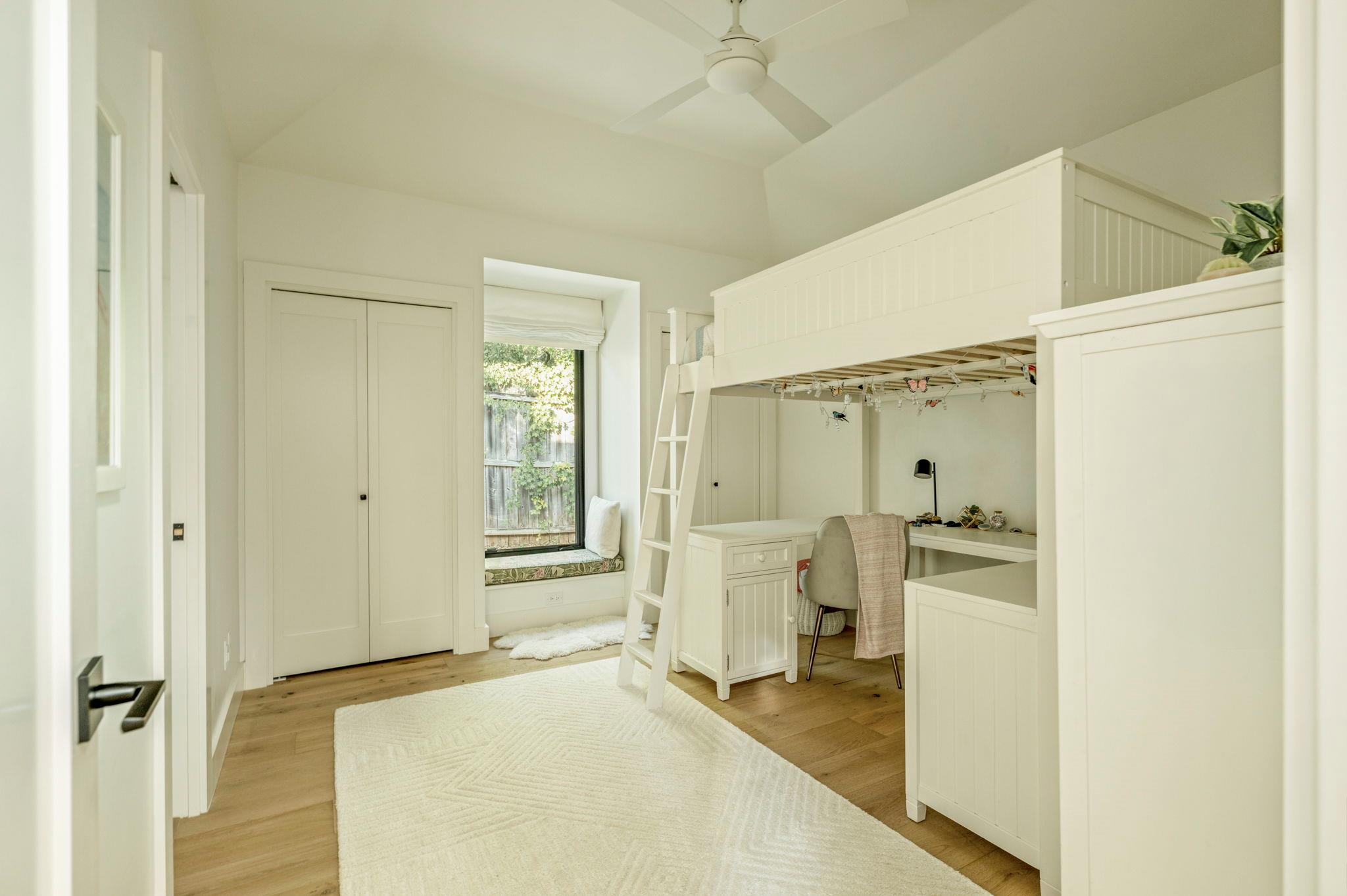 6301 Mountain Park CV