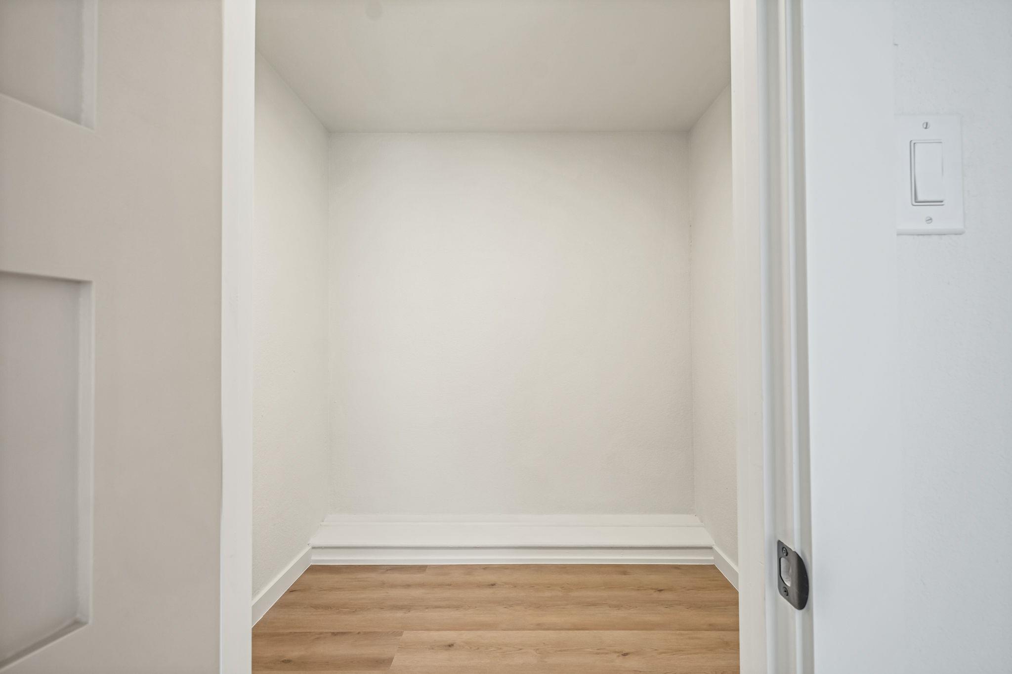 5901 Rain Creek PKWY