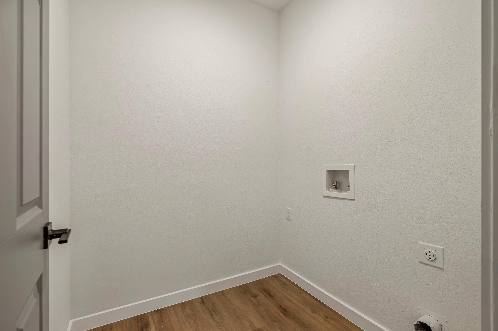 323 Ranier LN, Round Rock