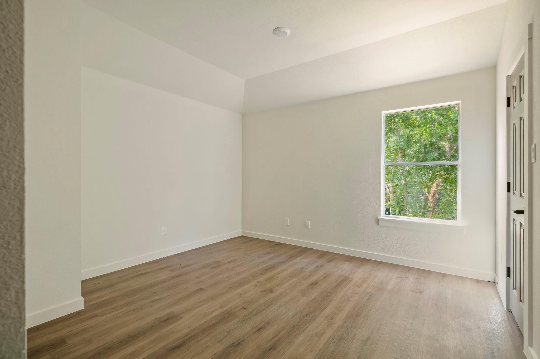 323 Ranier LN, Round Rock
