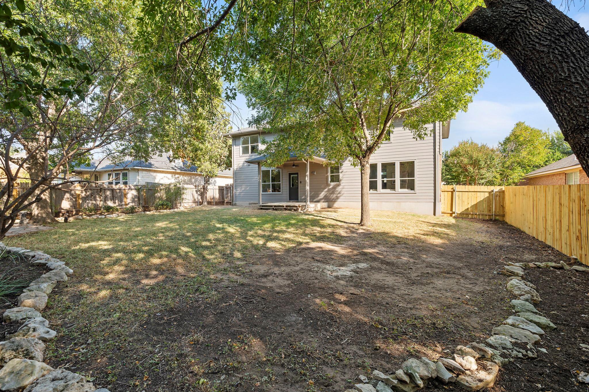 323 Ranier LN, Round Rock
