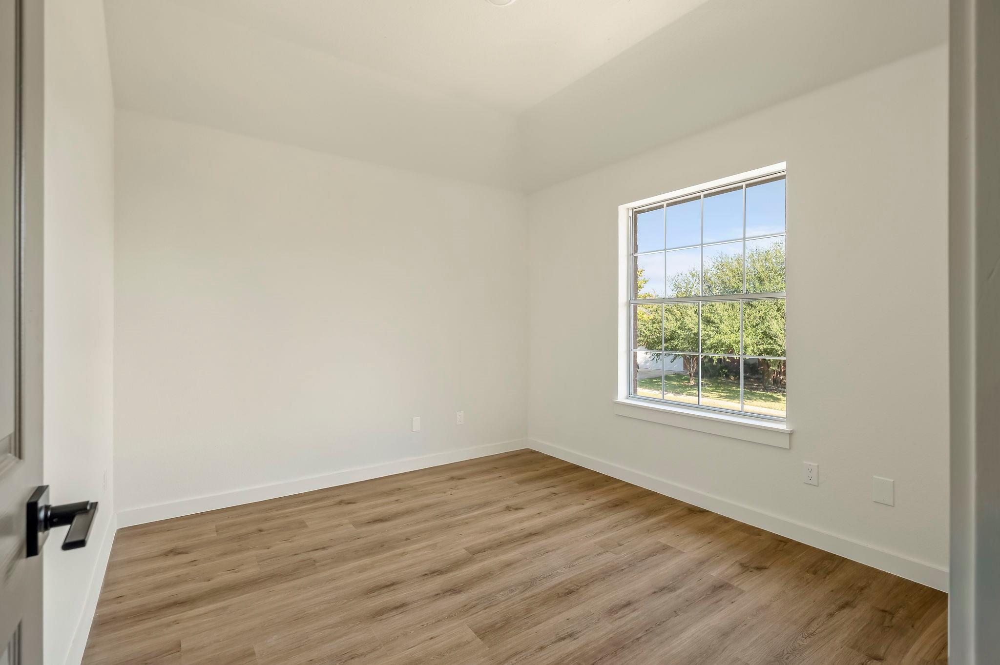 323 Ranier LN, Round Rock