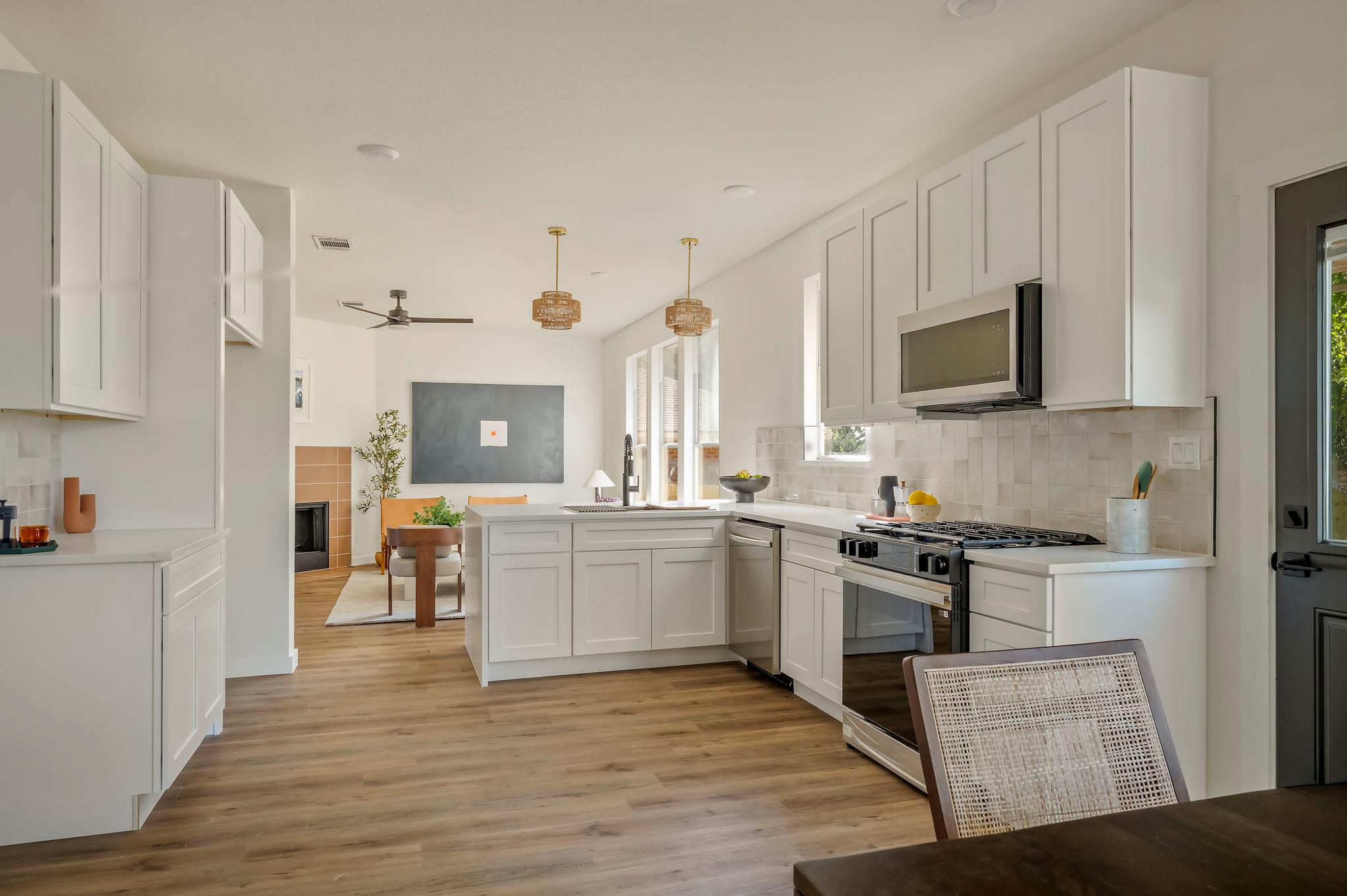 323 Ranier LN, Round Rock