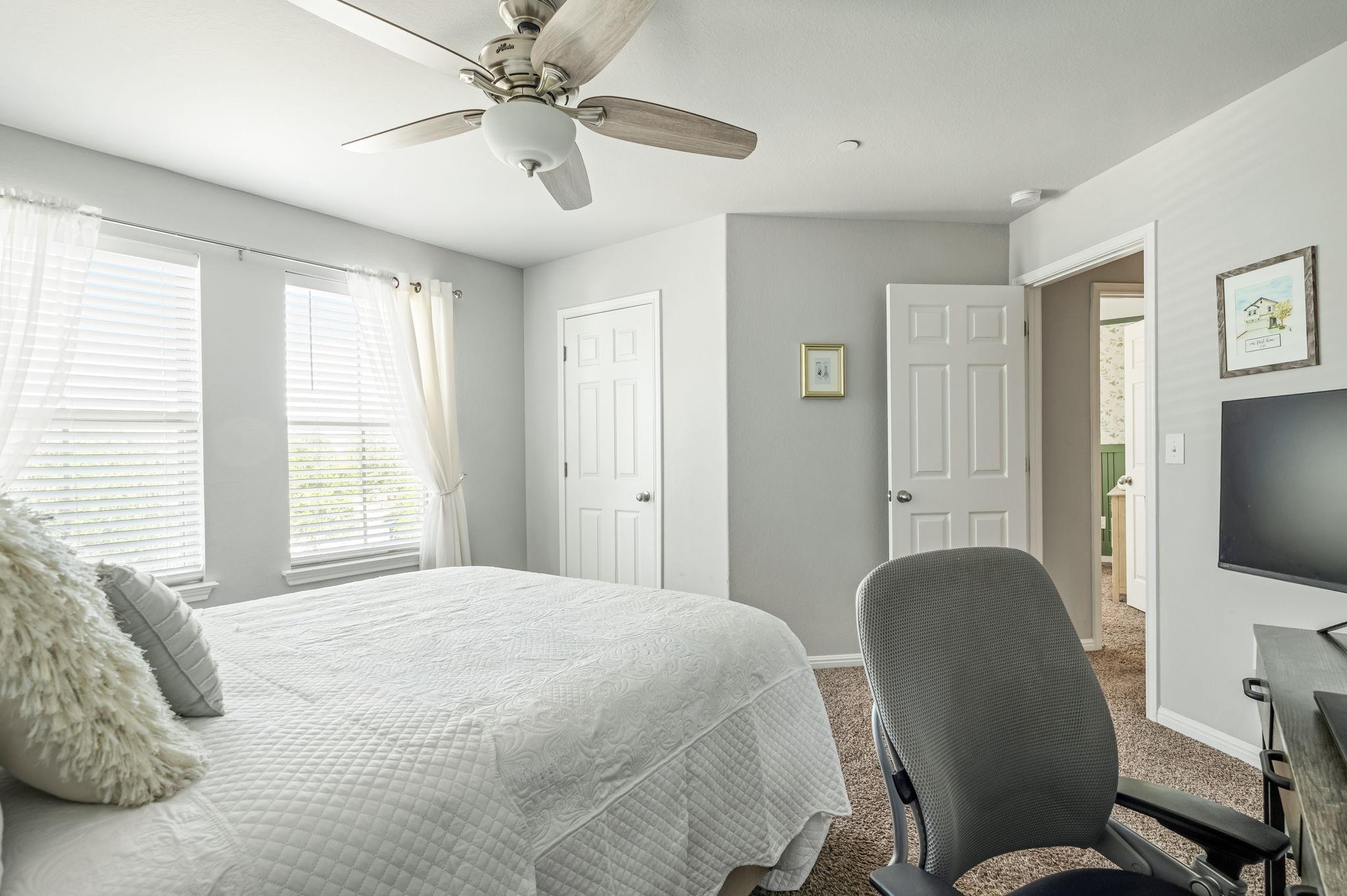 12902 Leatherback LN