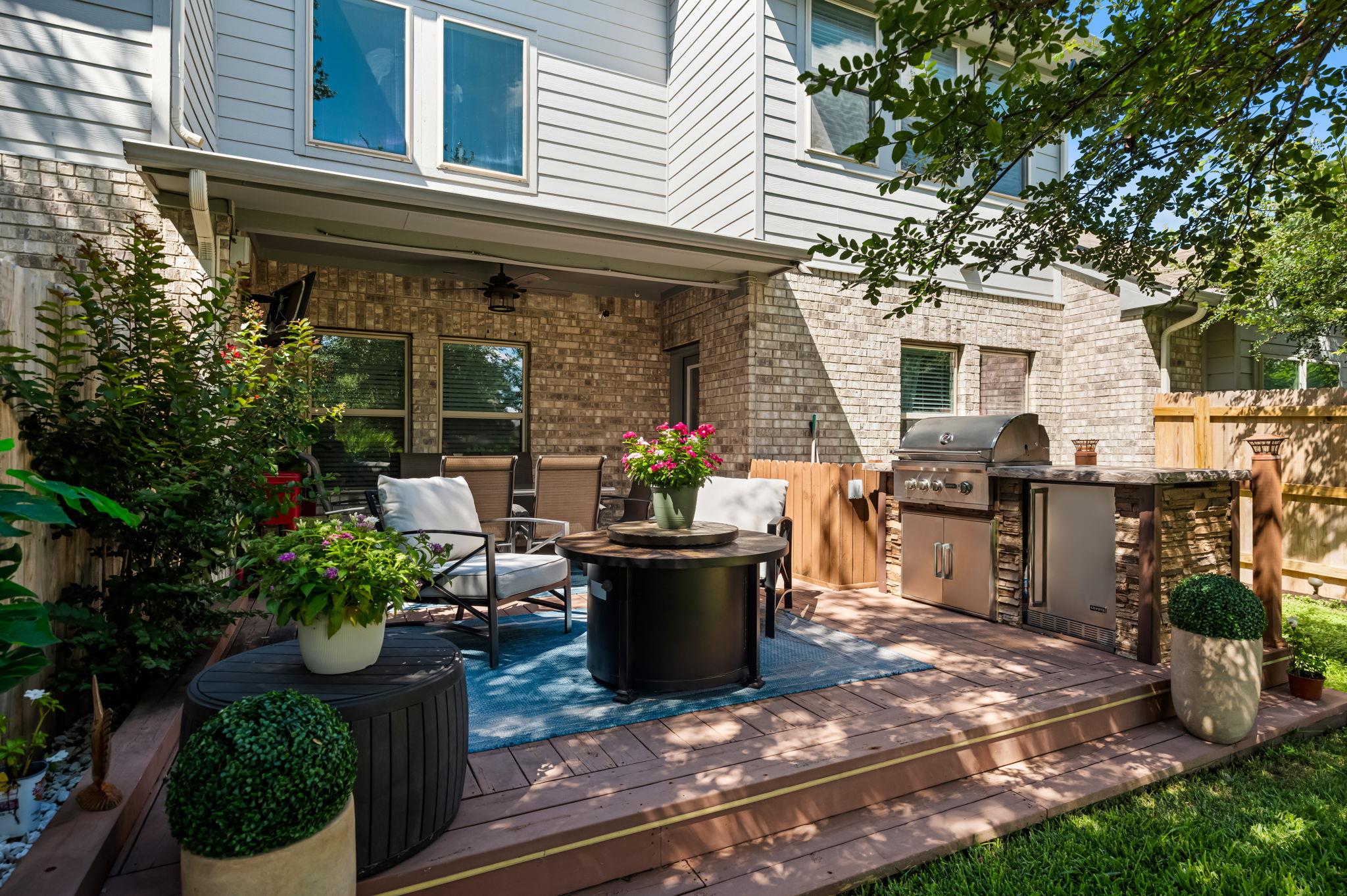 12902 Leatherback LN