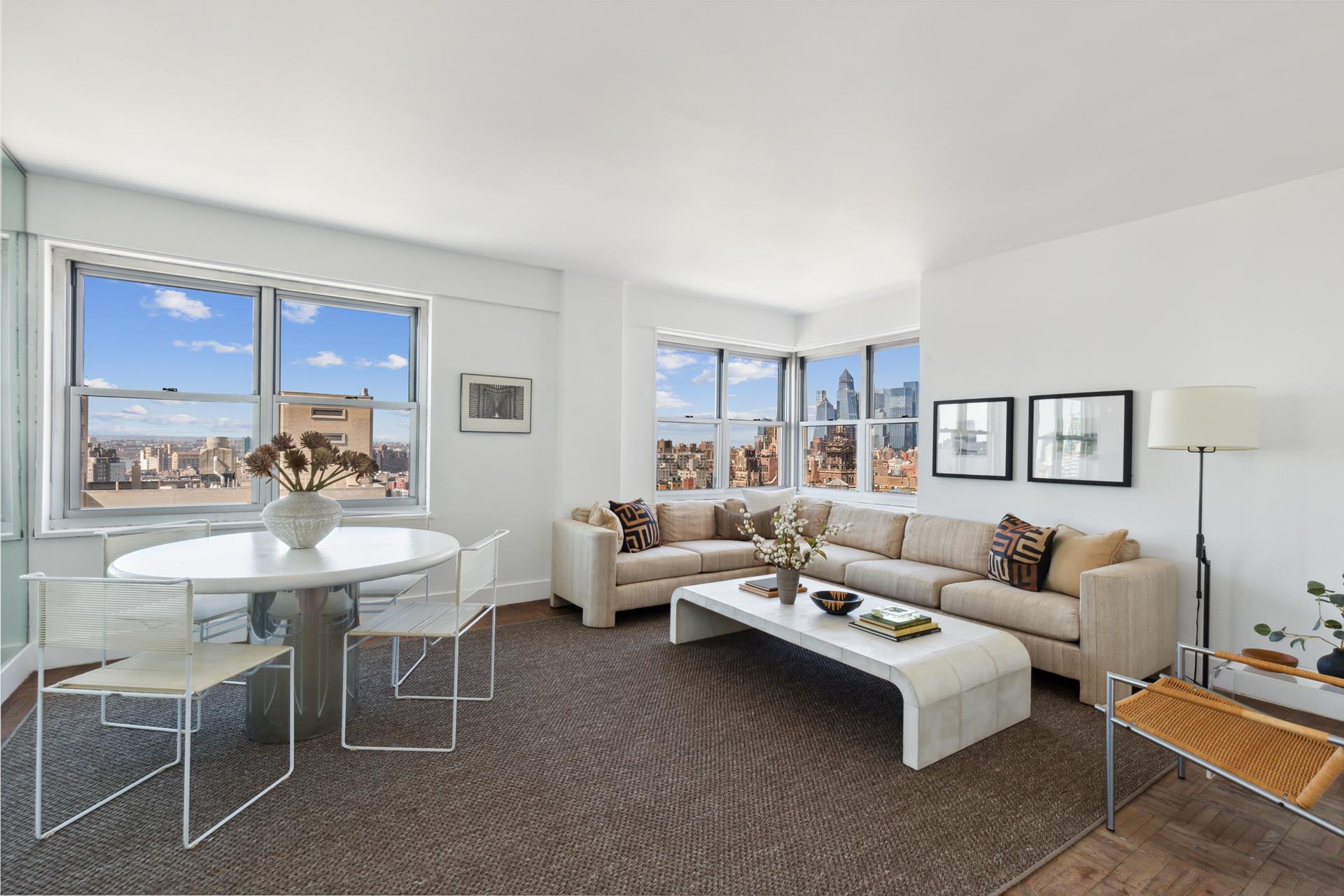 20 E 9TH Street 24A