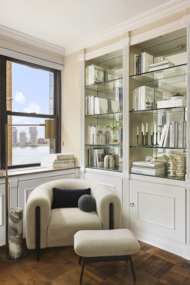 2 TUDOR CITY Place 14BS