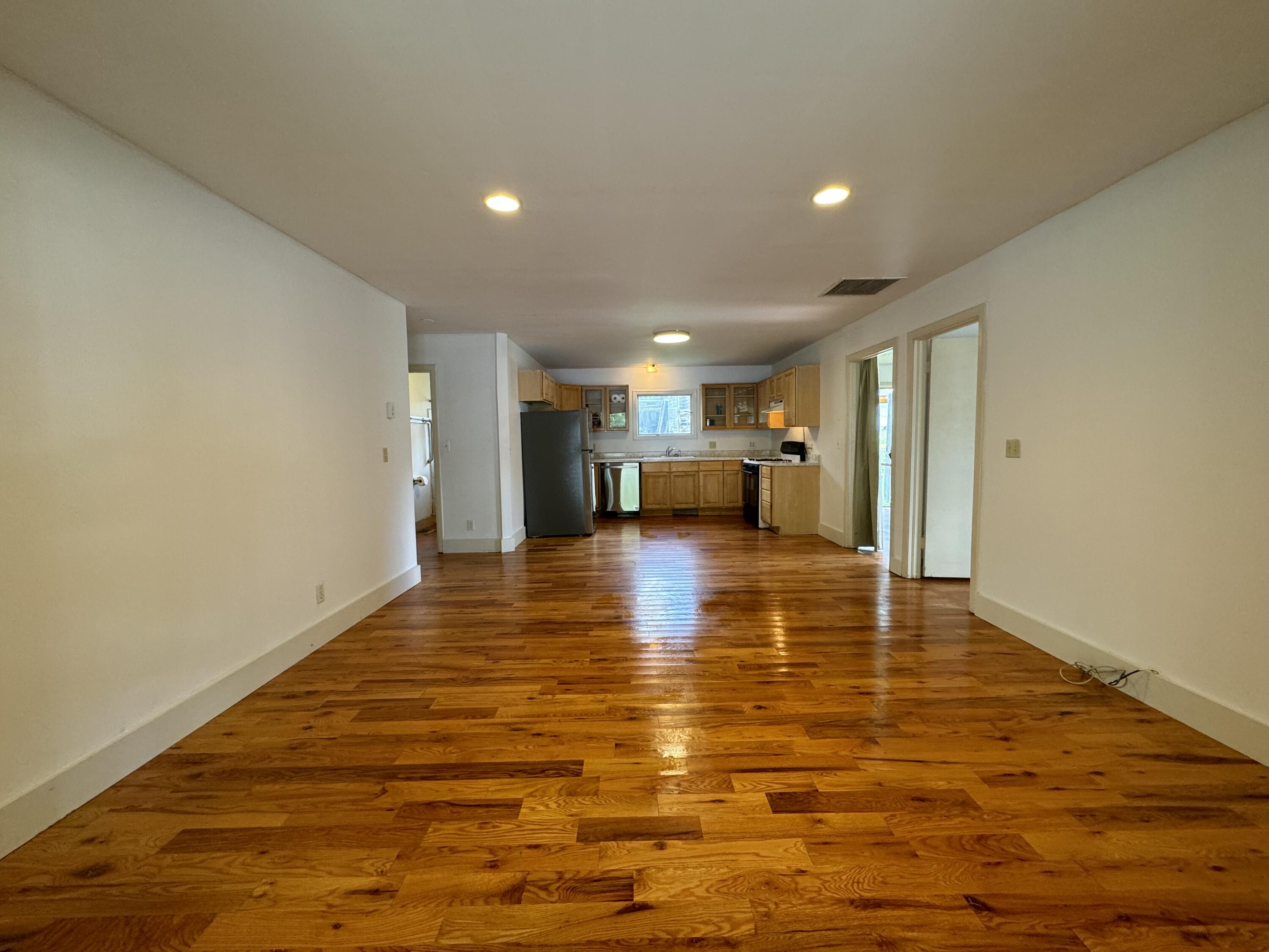 14 N. Glasgow Ave