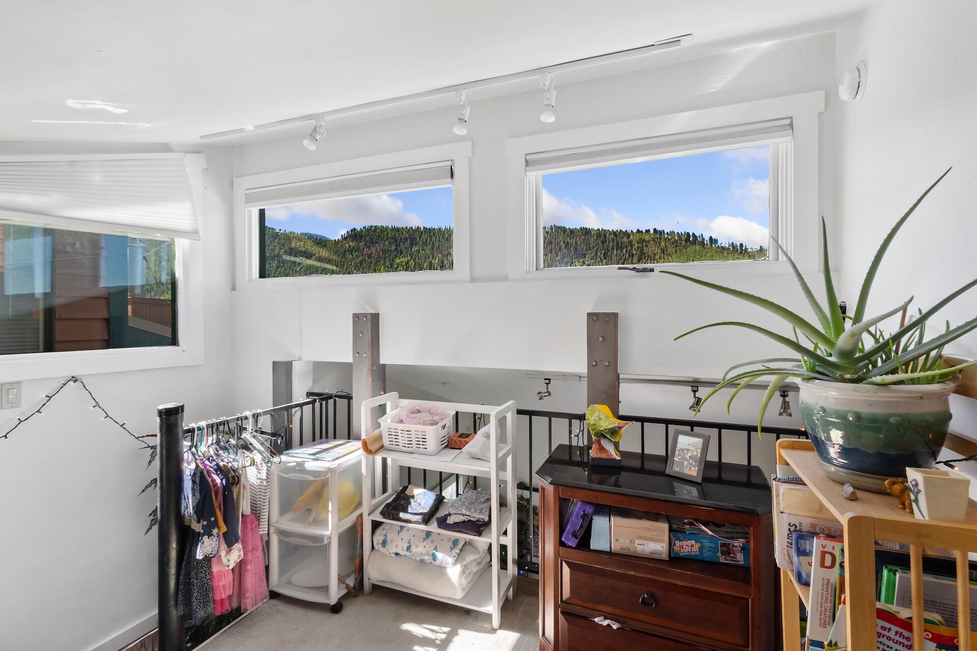 35 Pilot Knob Lane Unit: 302