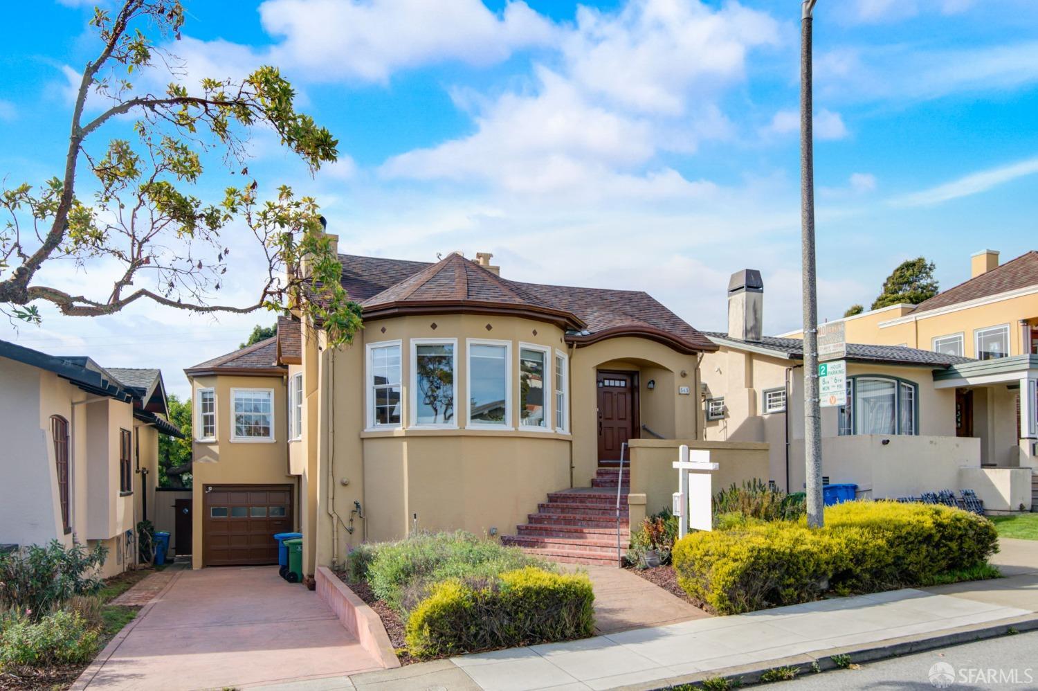 565 Miramar Avenue