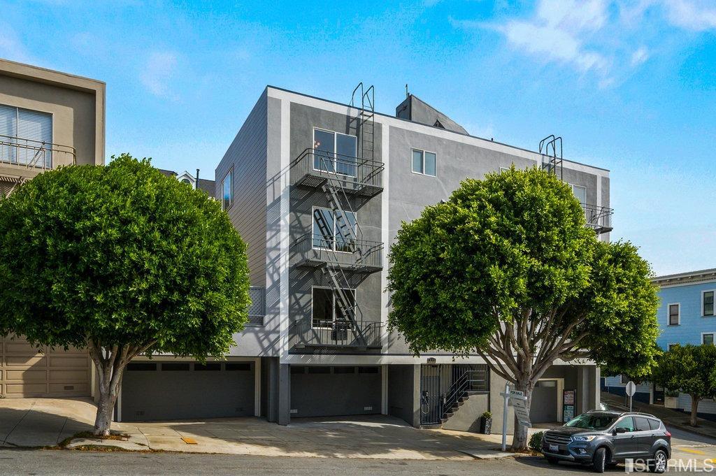 849 Noe Street # 3