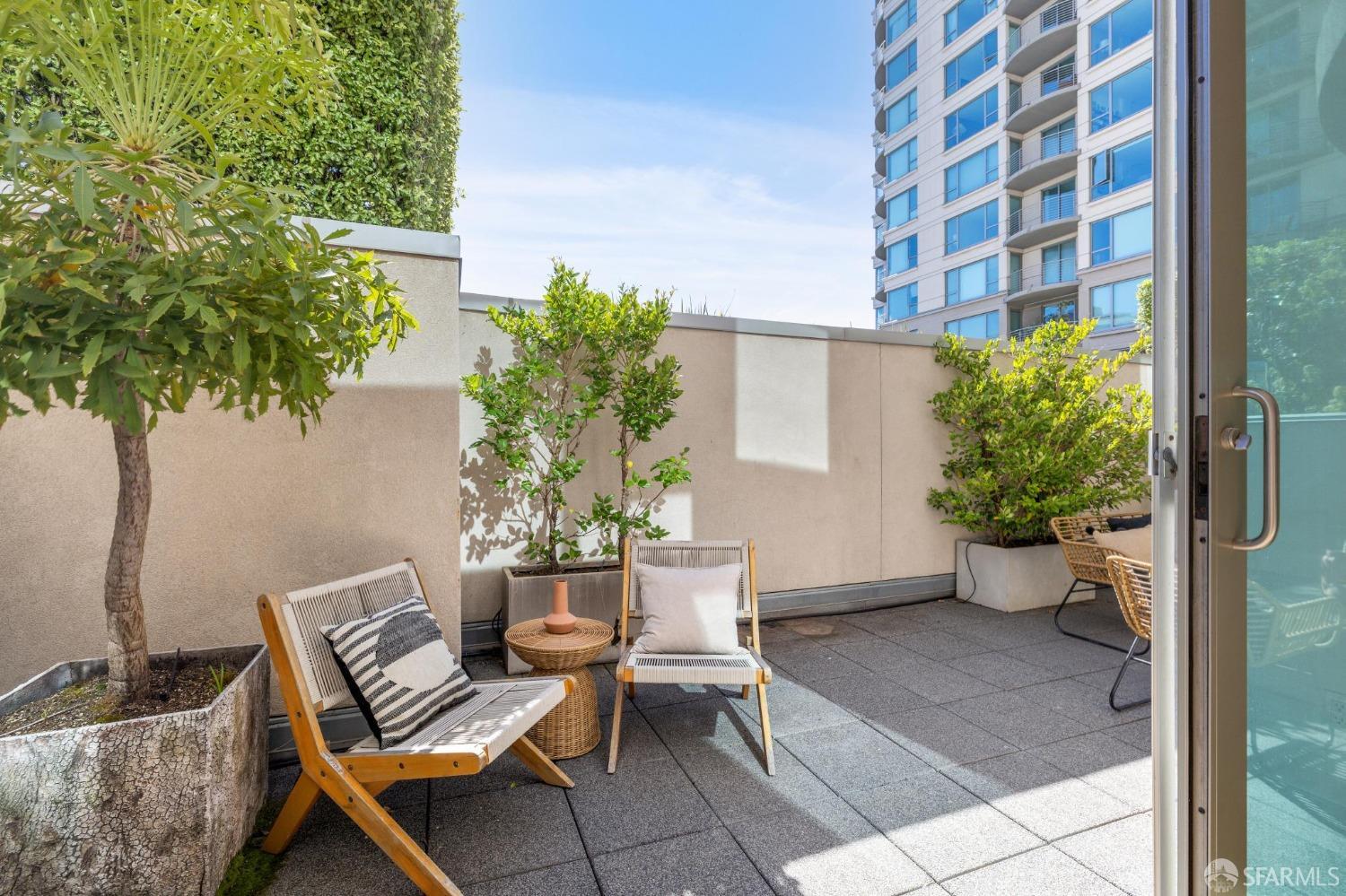 229 Brannan Street # 2G