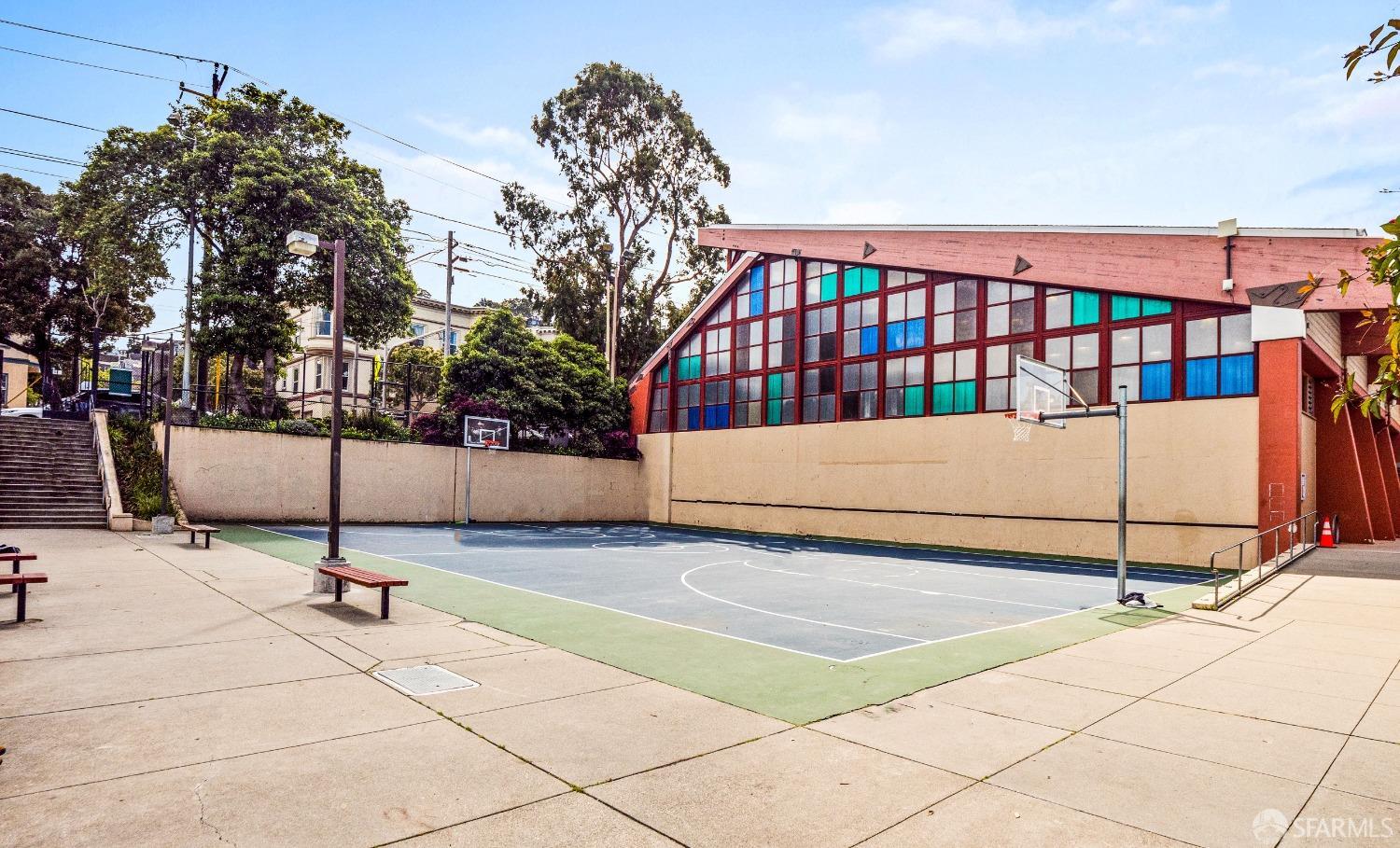 755 Elizabeth Street