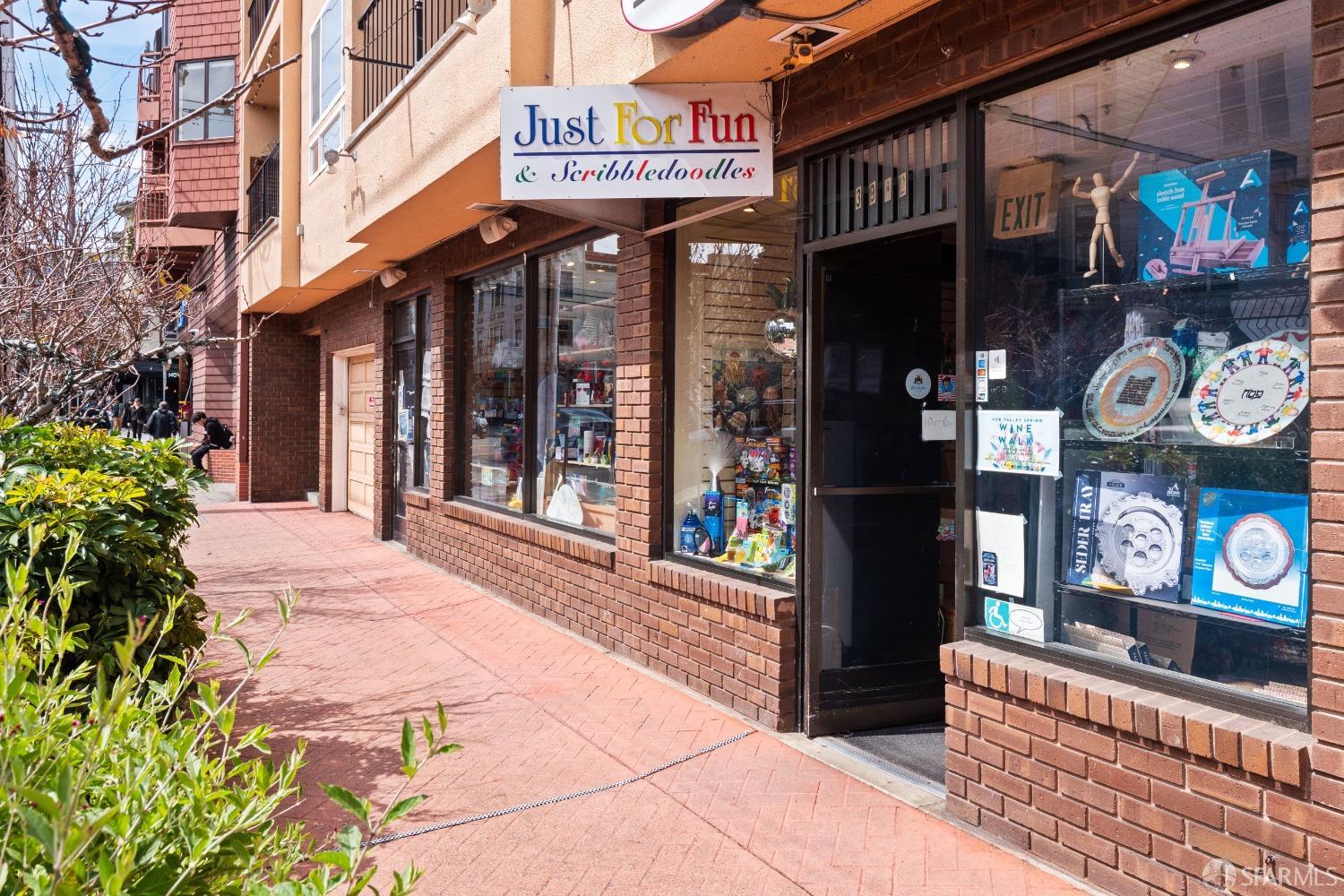 755 Elizabeth Street