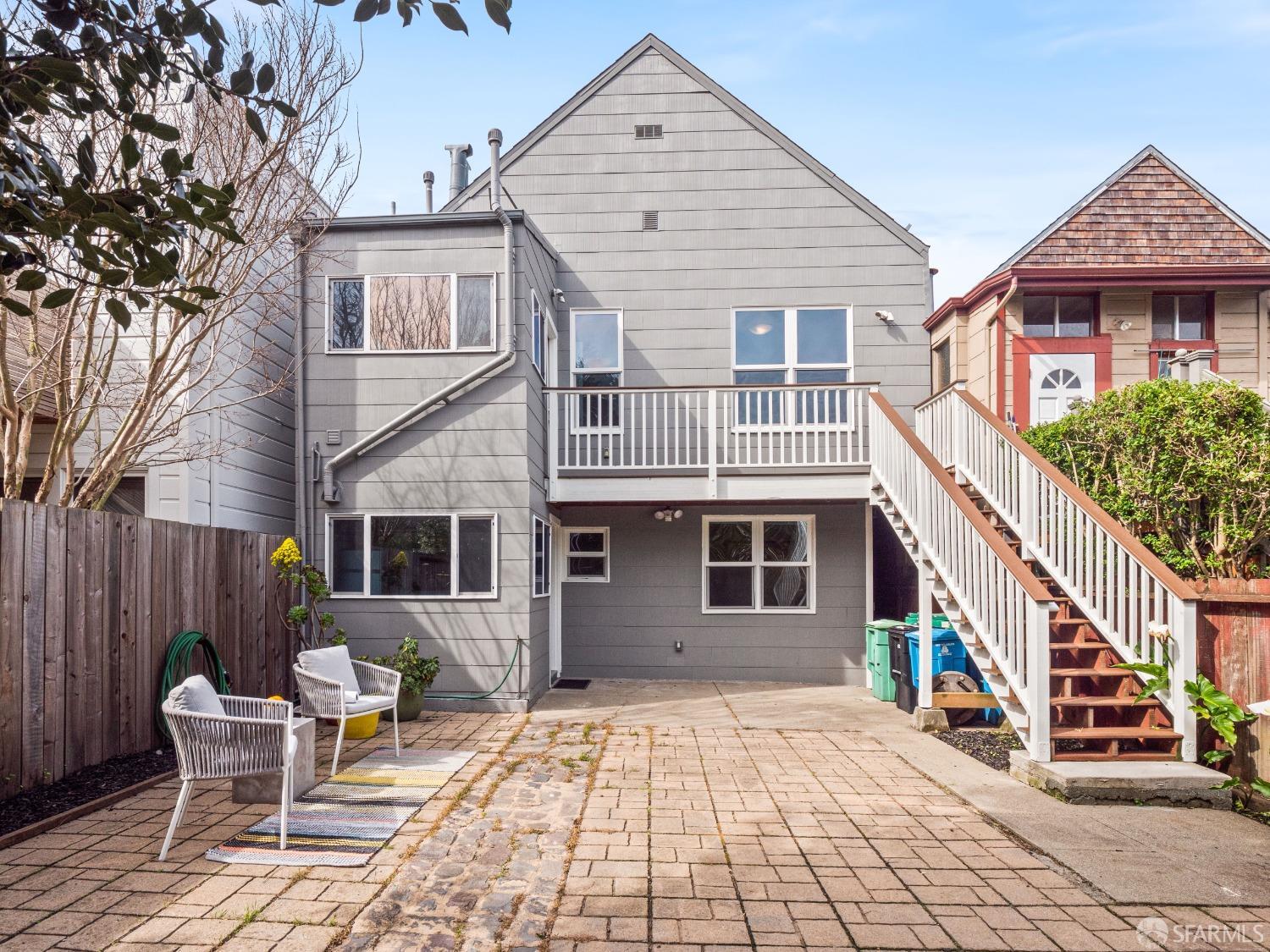 755 Elizabeth Street